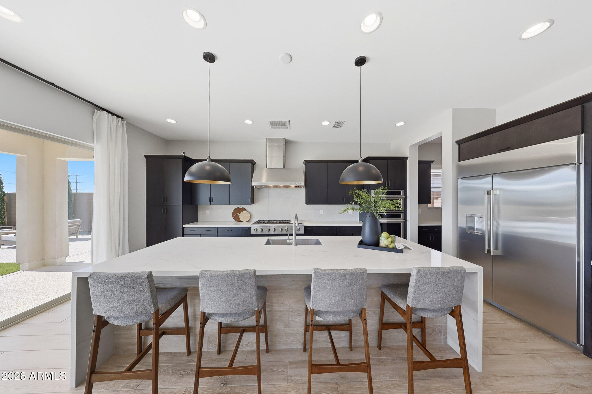 2209 E FALLEN LEAF Lane