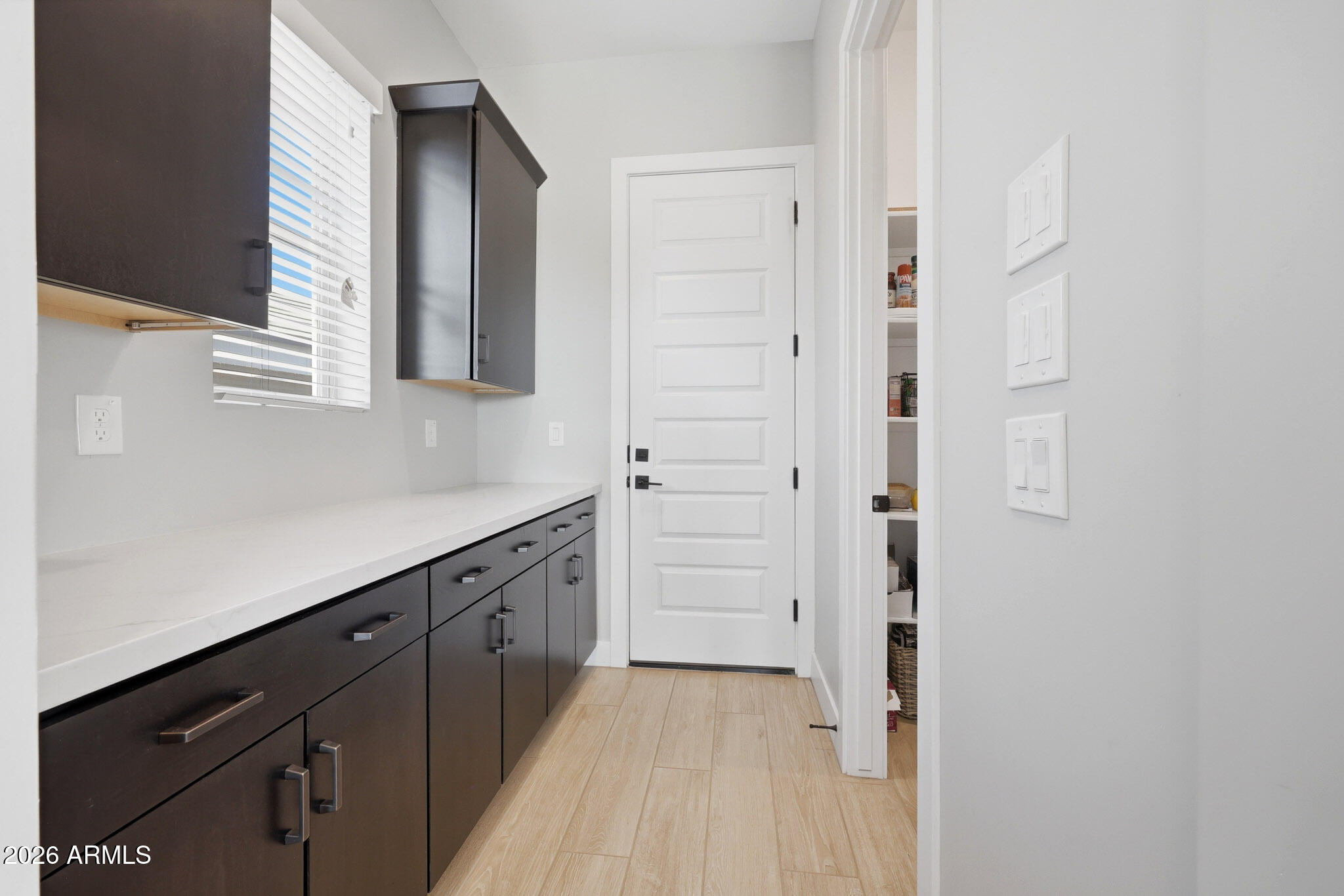 2209 E FALLEN LEAF Lane