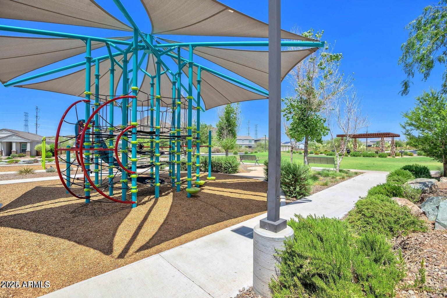 2209 E FALLEN LEAF Lane