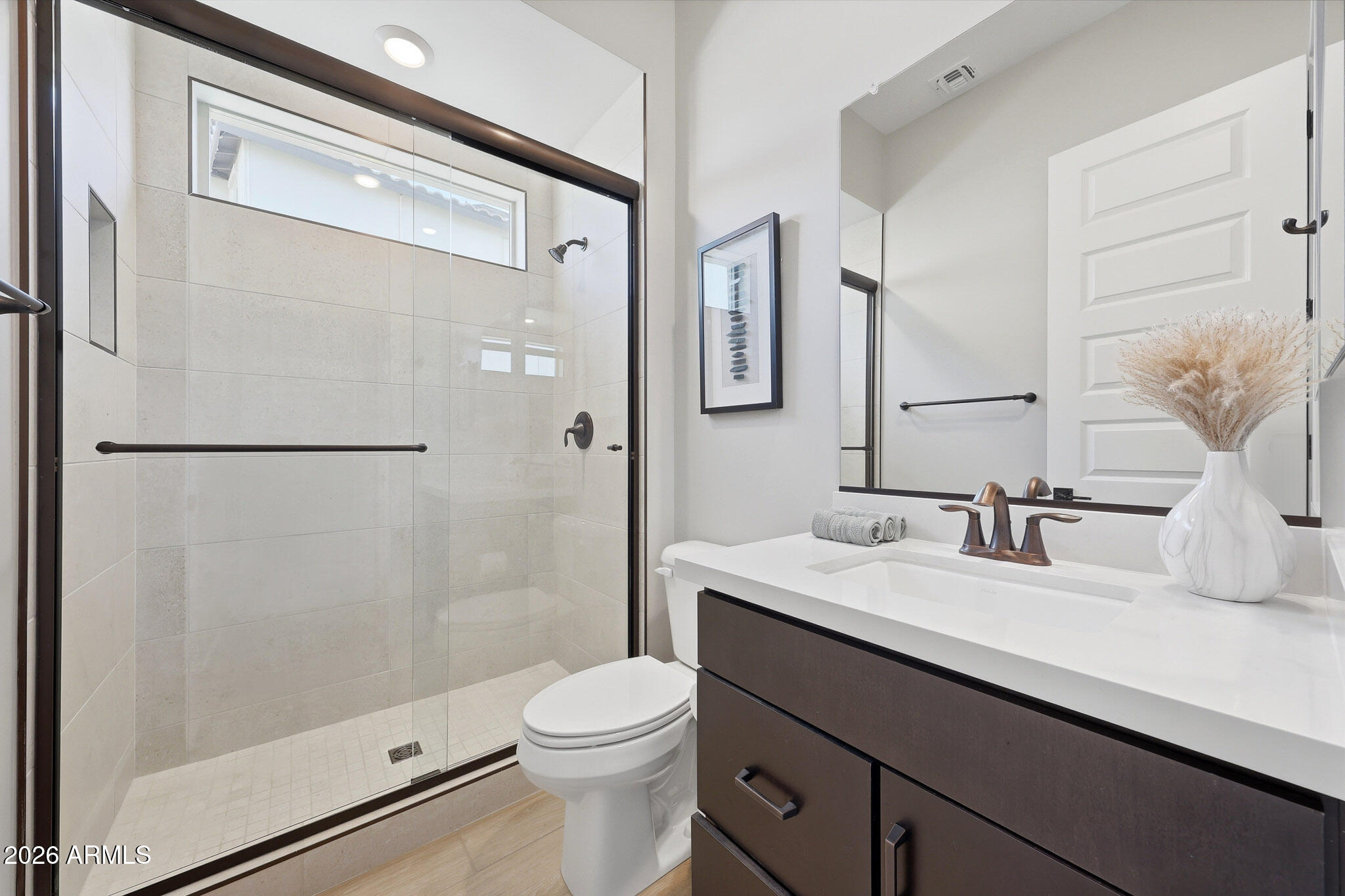 2209 E FALLEN LEAF Lane