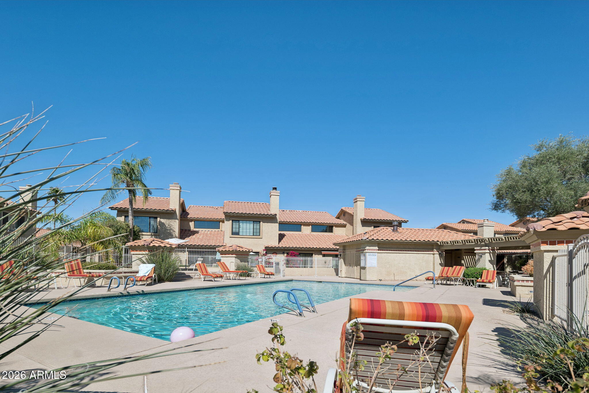 7925 E PEPPER TREE Lane