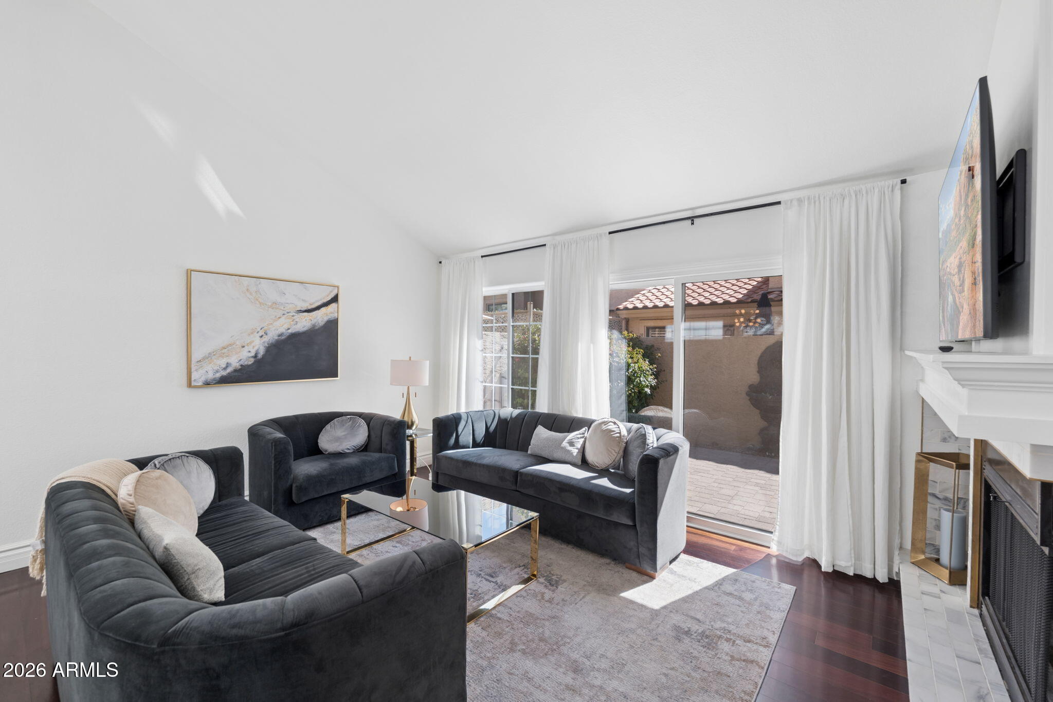 7925 E PEPPER TREE Lane