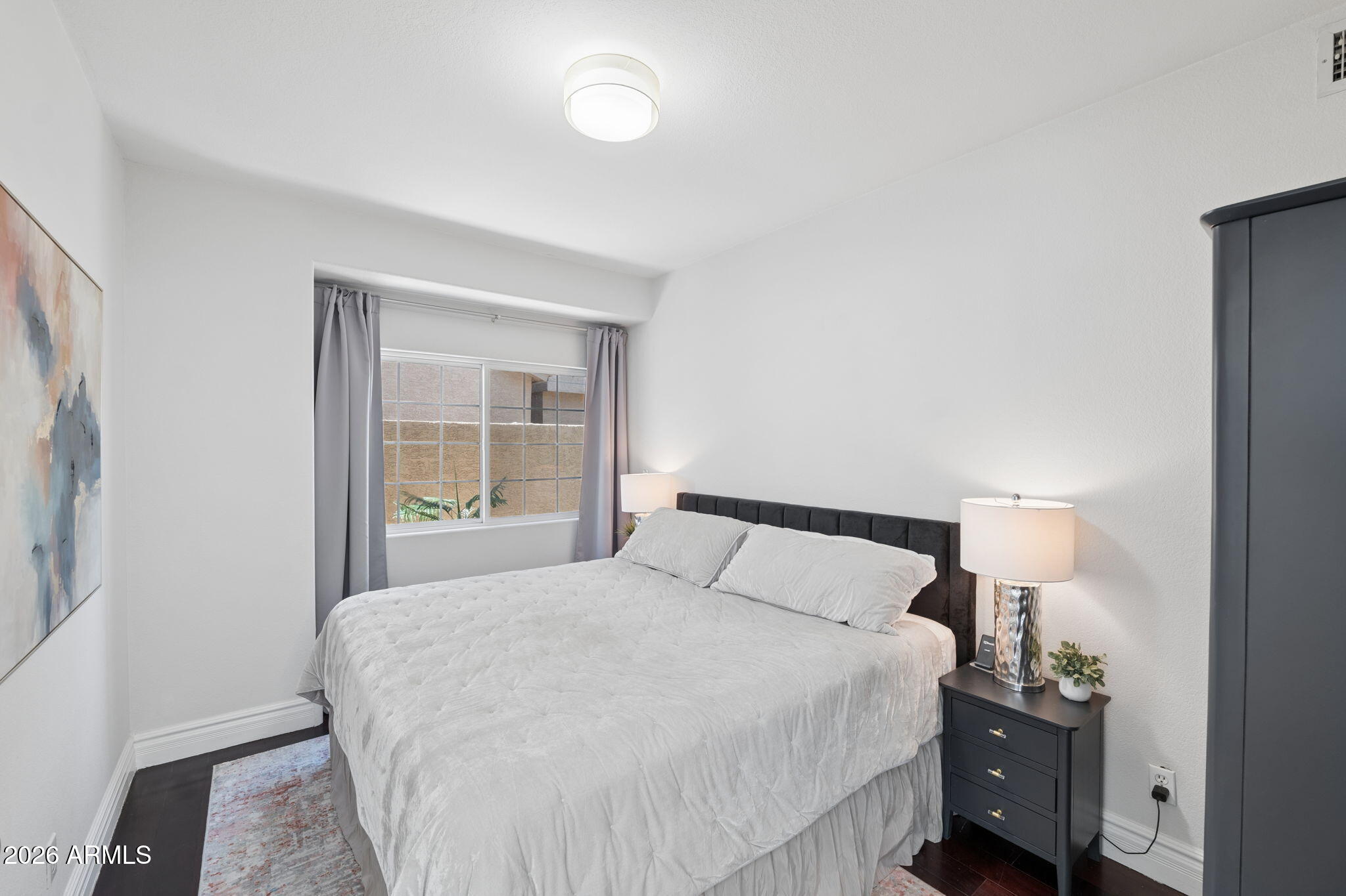 7925 E PEPPER TREE Lane