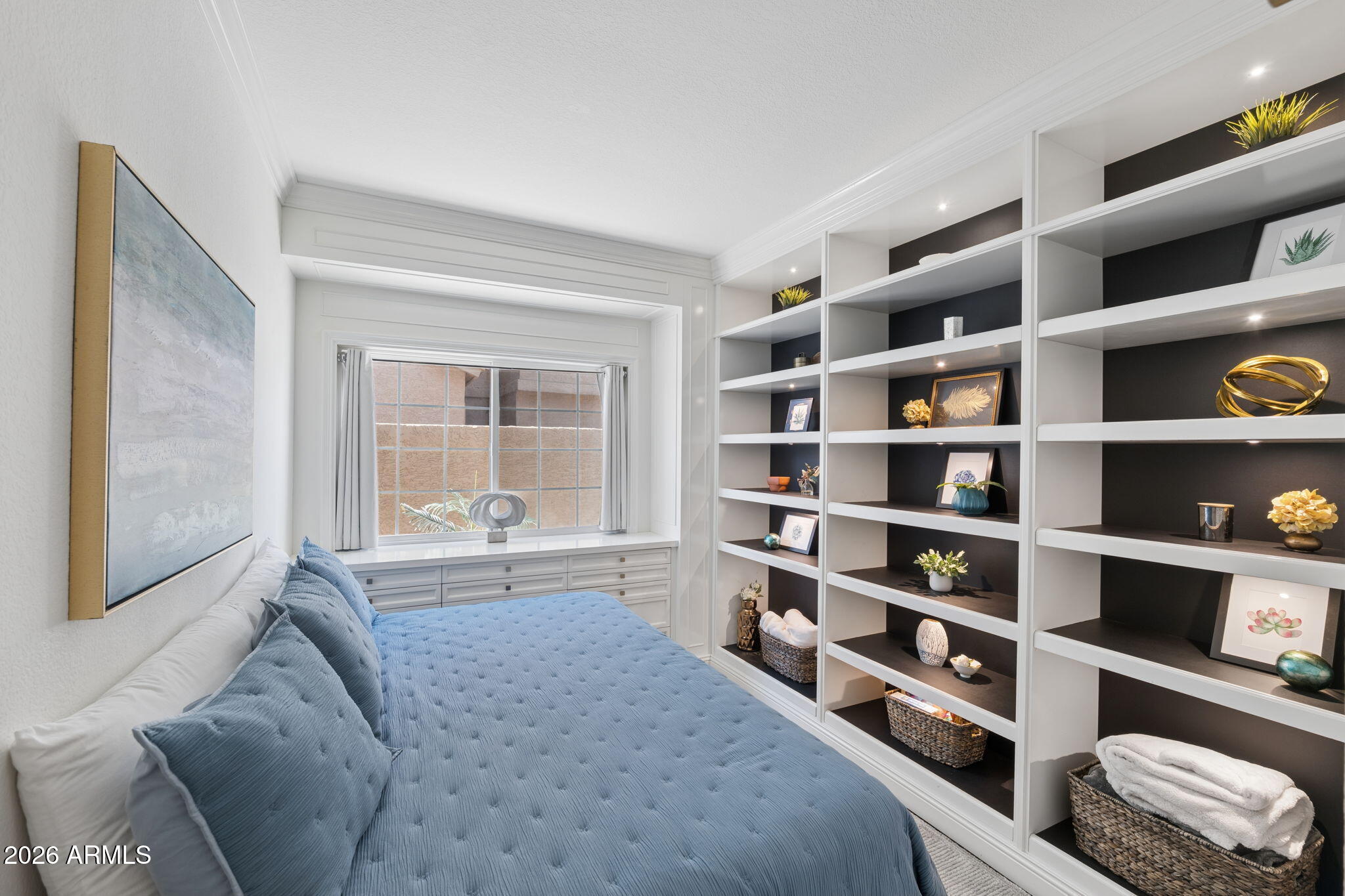 7925 E PEPPER TREE Lane