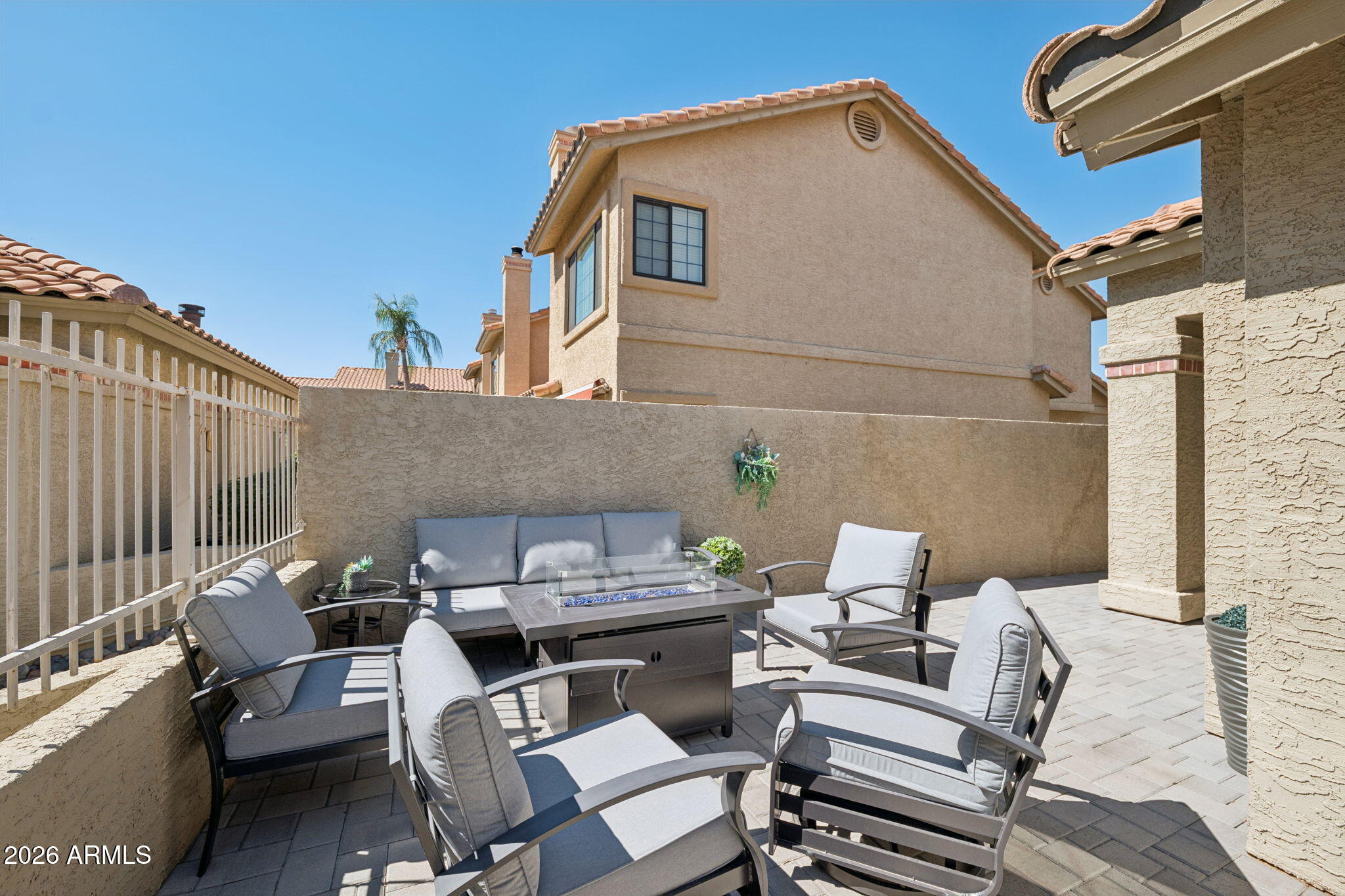 7925 E PEPPER TREE Lane