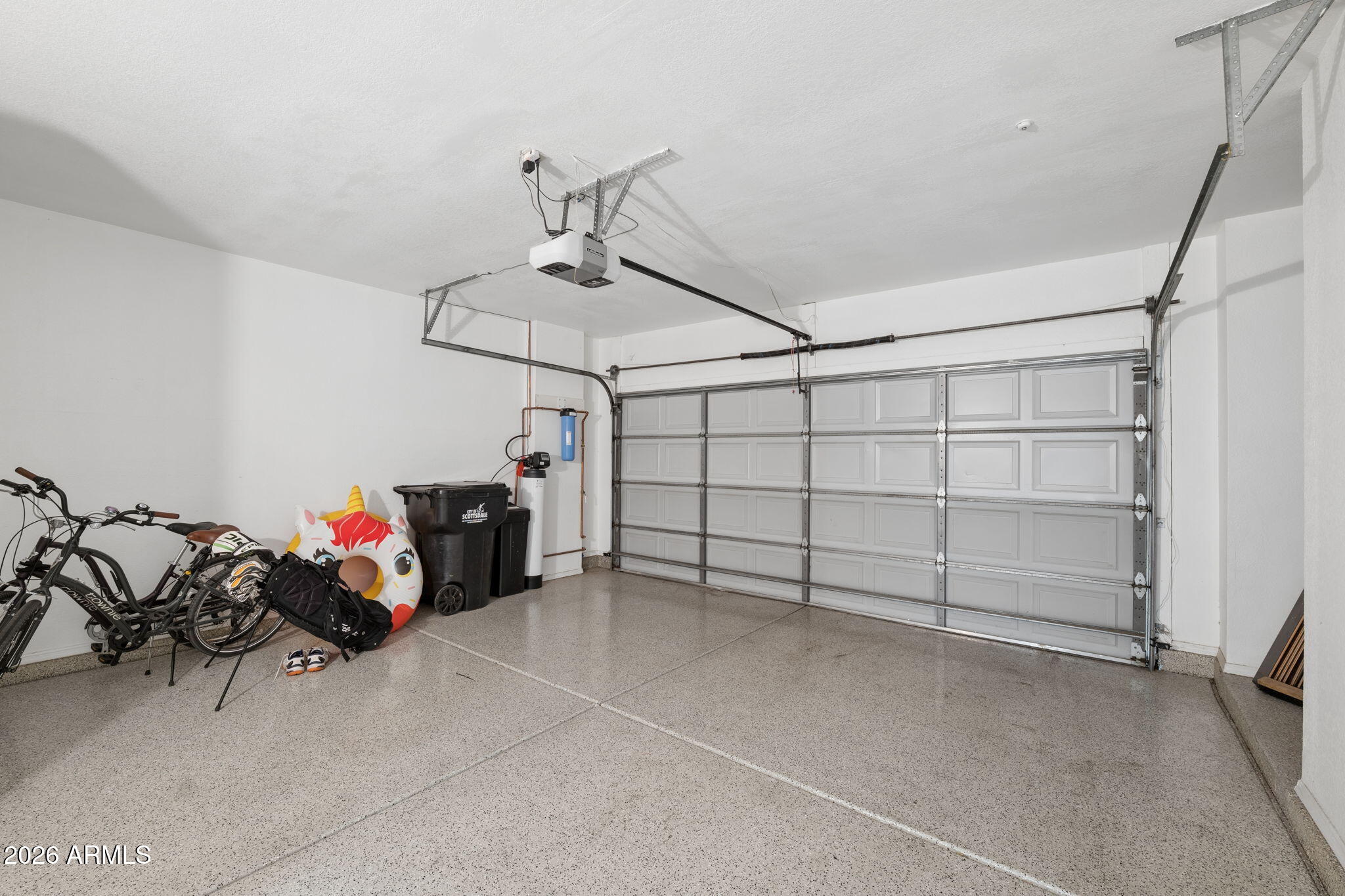 7925 E PEPPER TREE Lane