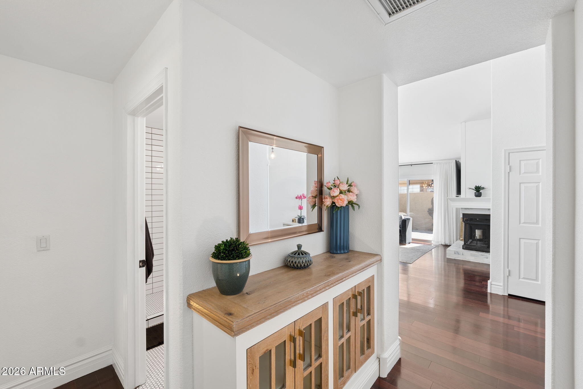 7925 E PEPPER TREE Lane