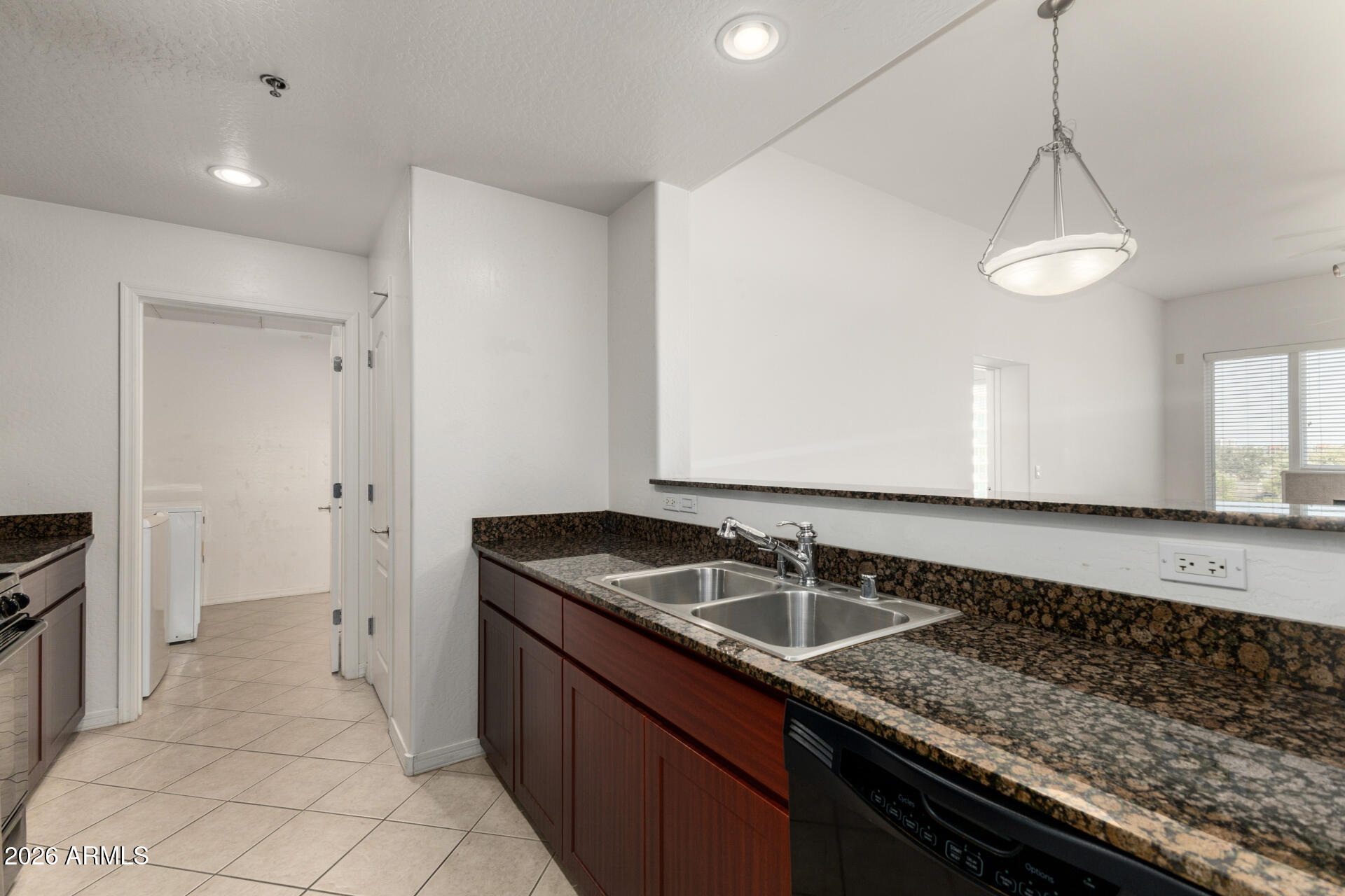 2302 N CENTRAL Avenue 404