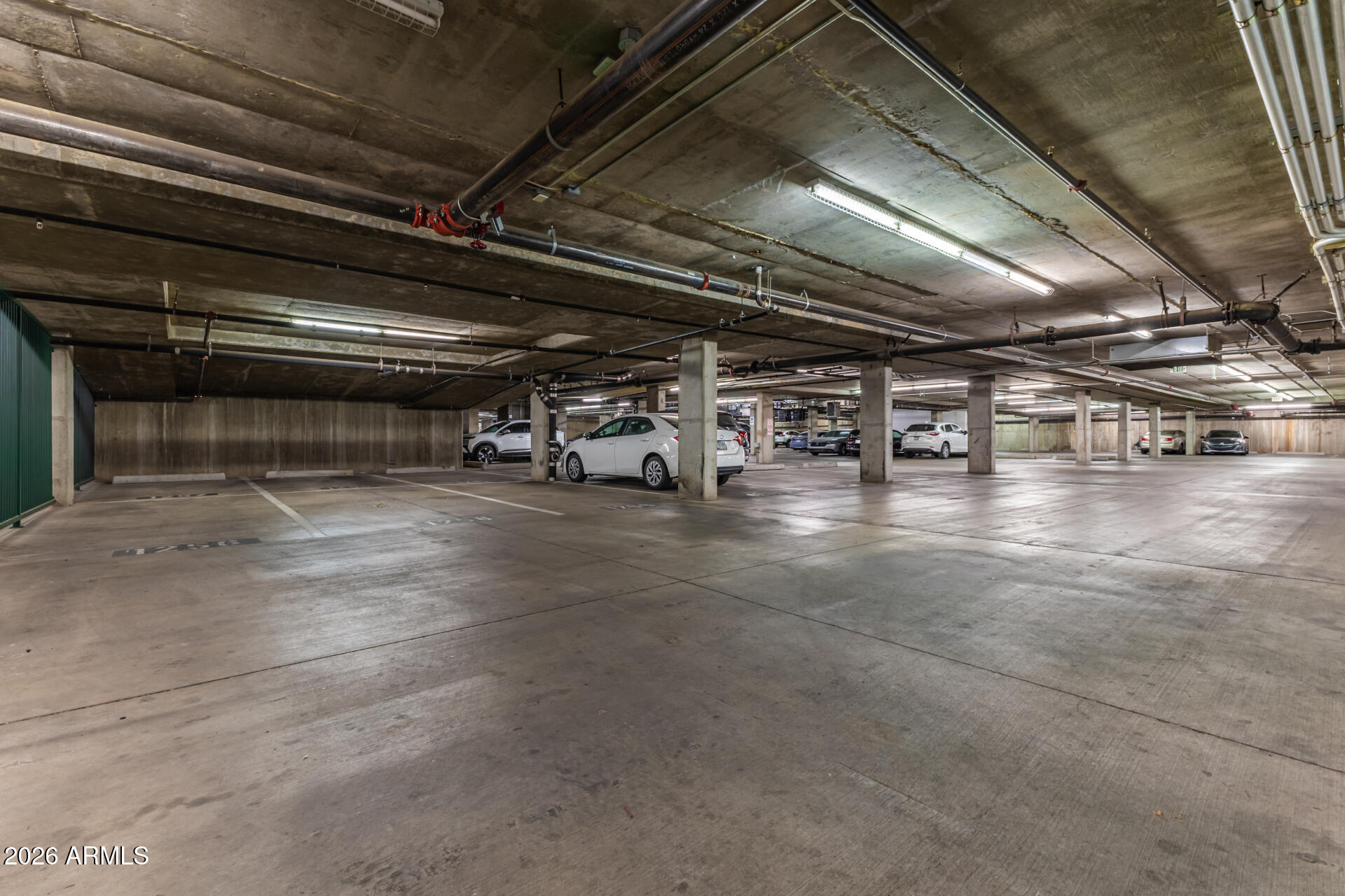 2302 N CENTRAL Avenue 404