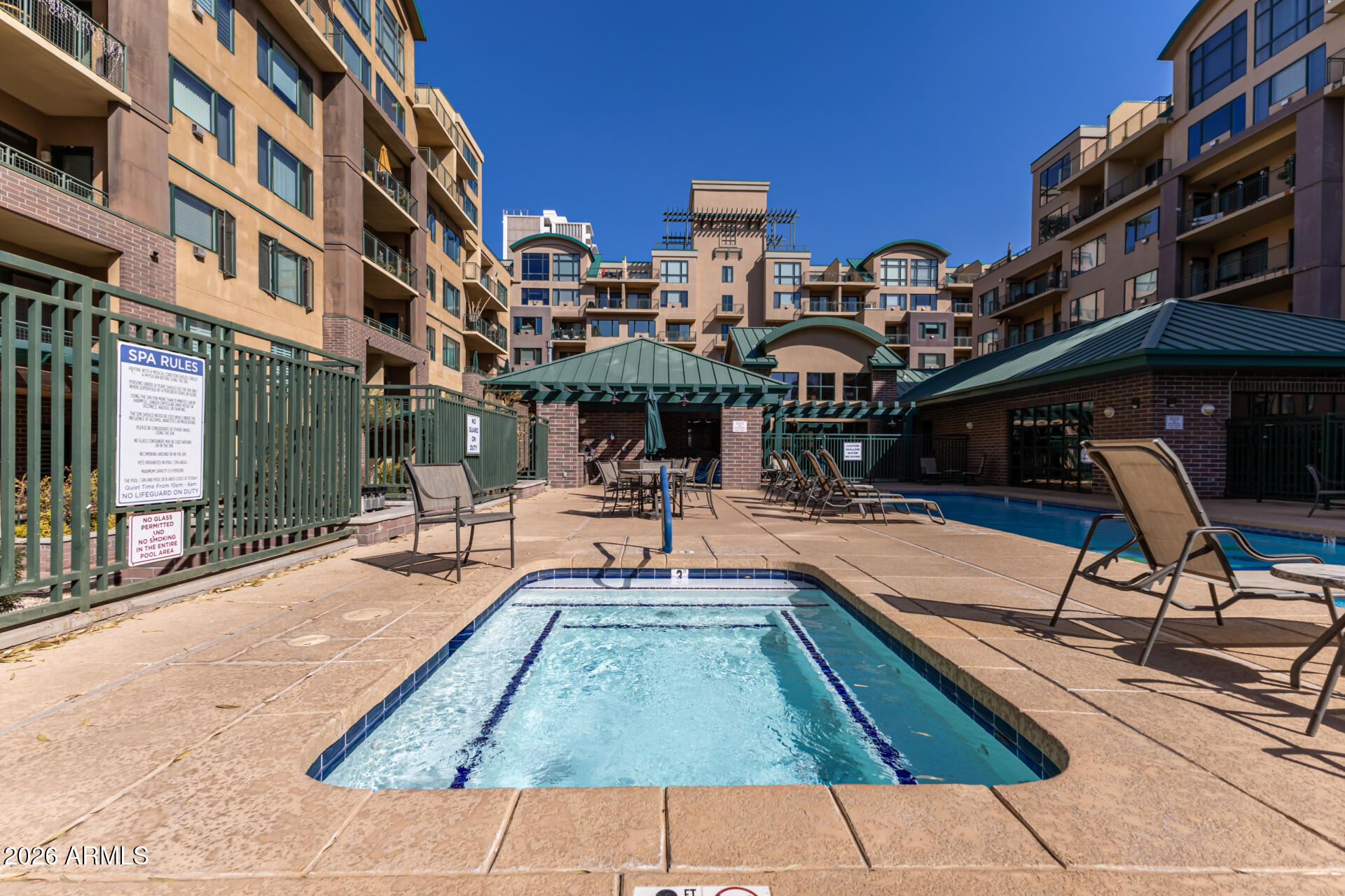 2302 N CENTRAL Avenue 404