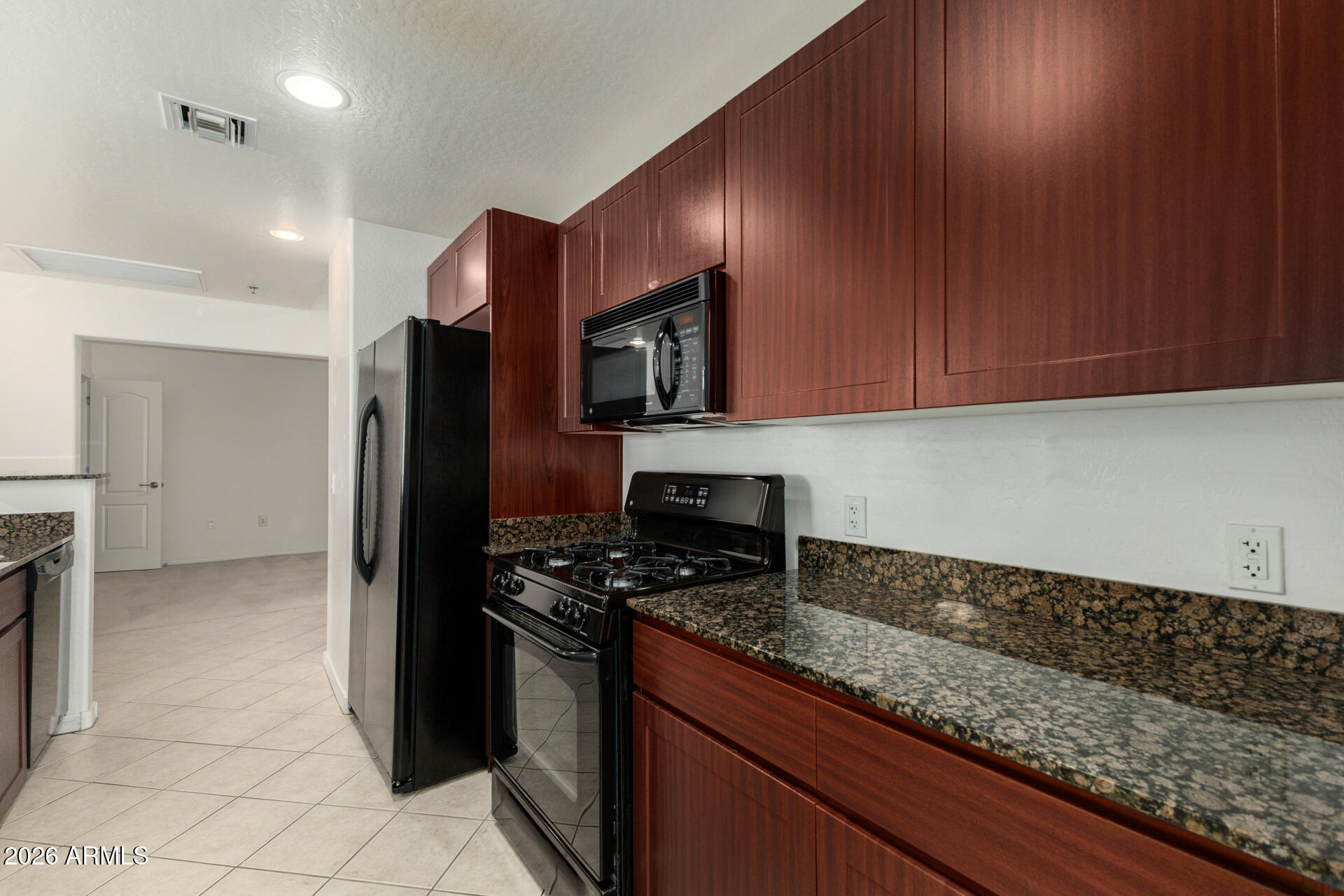 2302 N CENTRAL Avenue 404