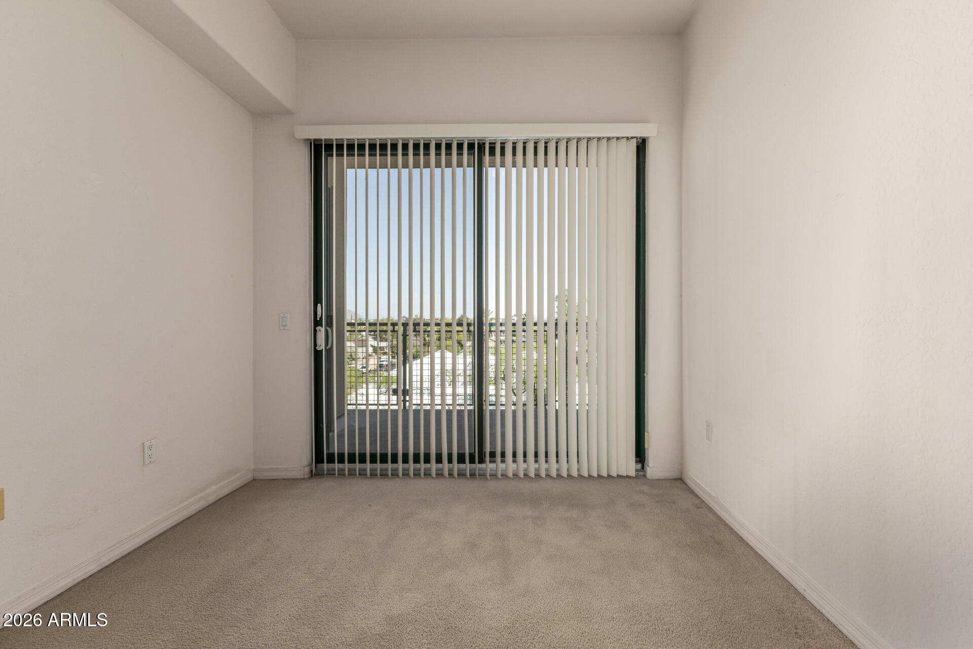 2302 N CENTRAL Avenue 404