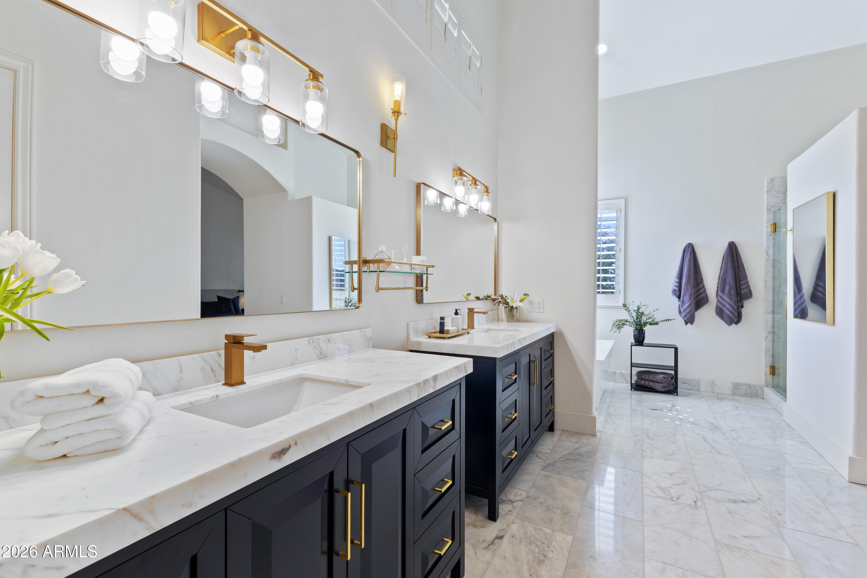 1455 E VICTOR HUGO Avenue