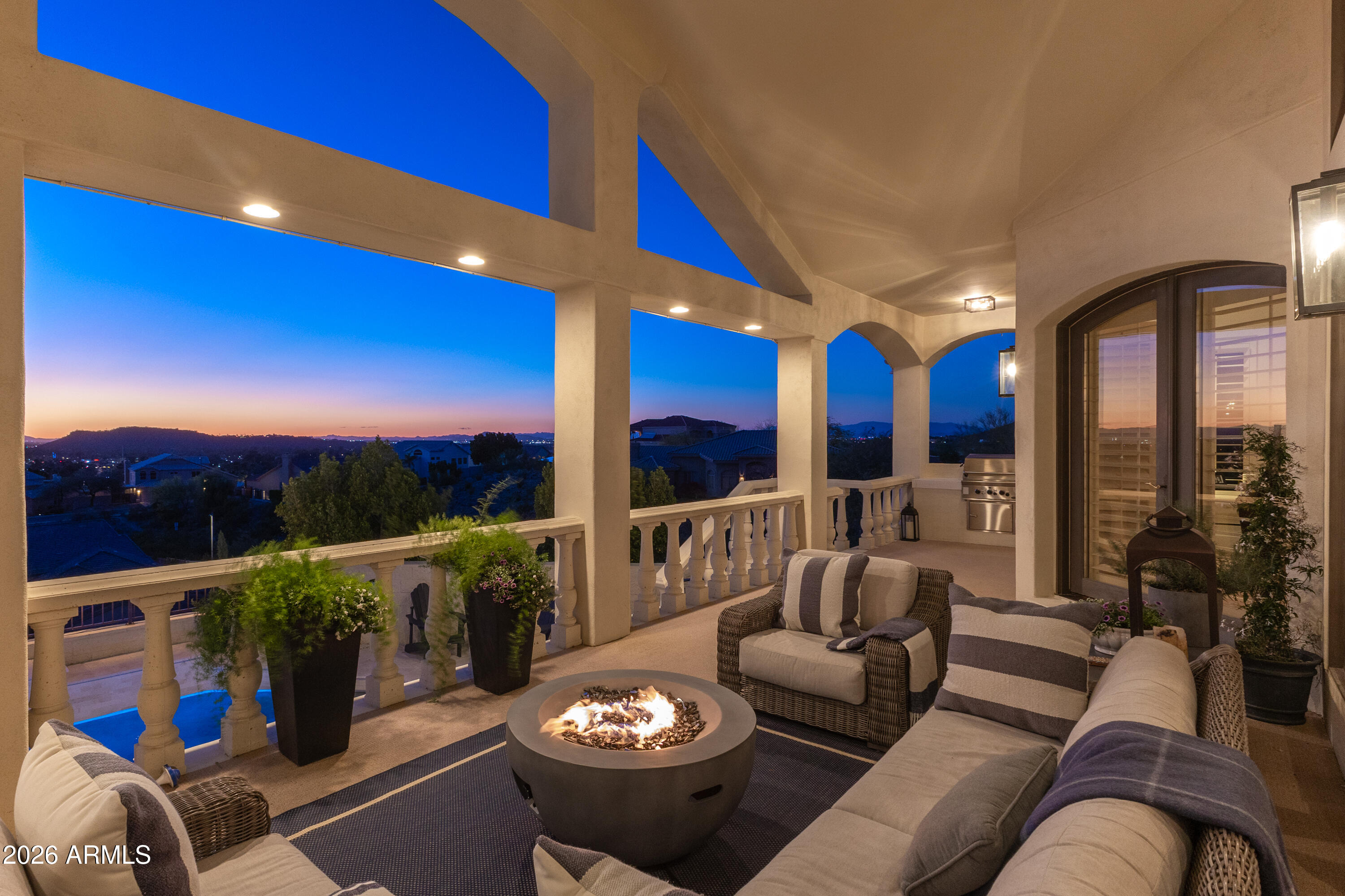 1455 E VICTOR HUGO Avenue