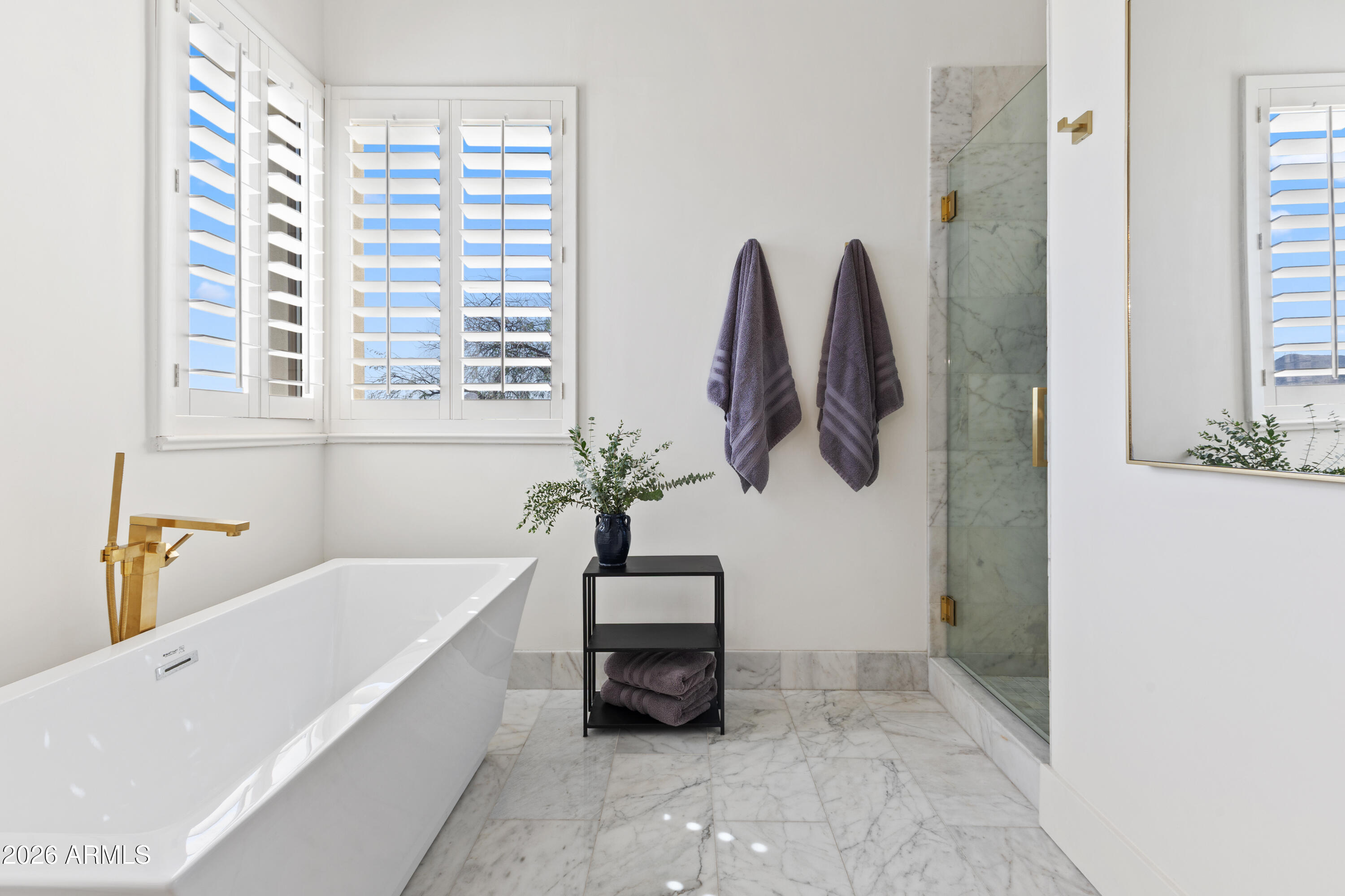 1455 E VICTOR HUGO Avenue