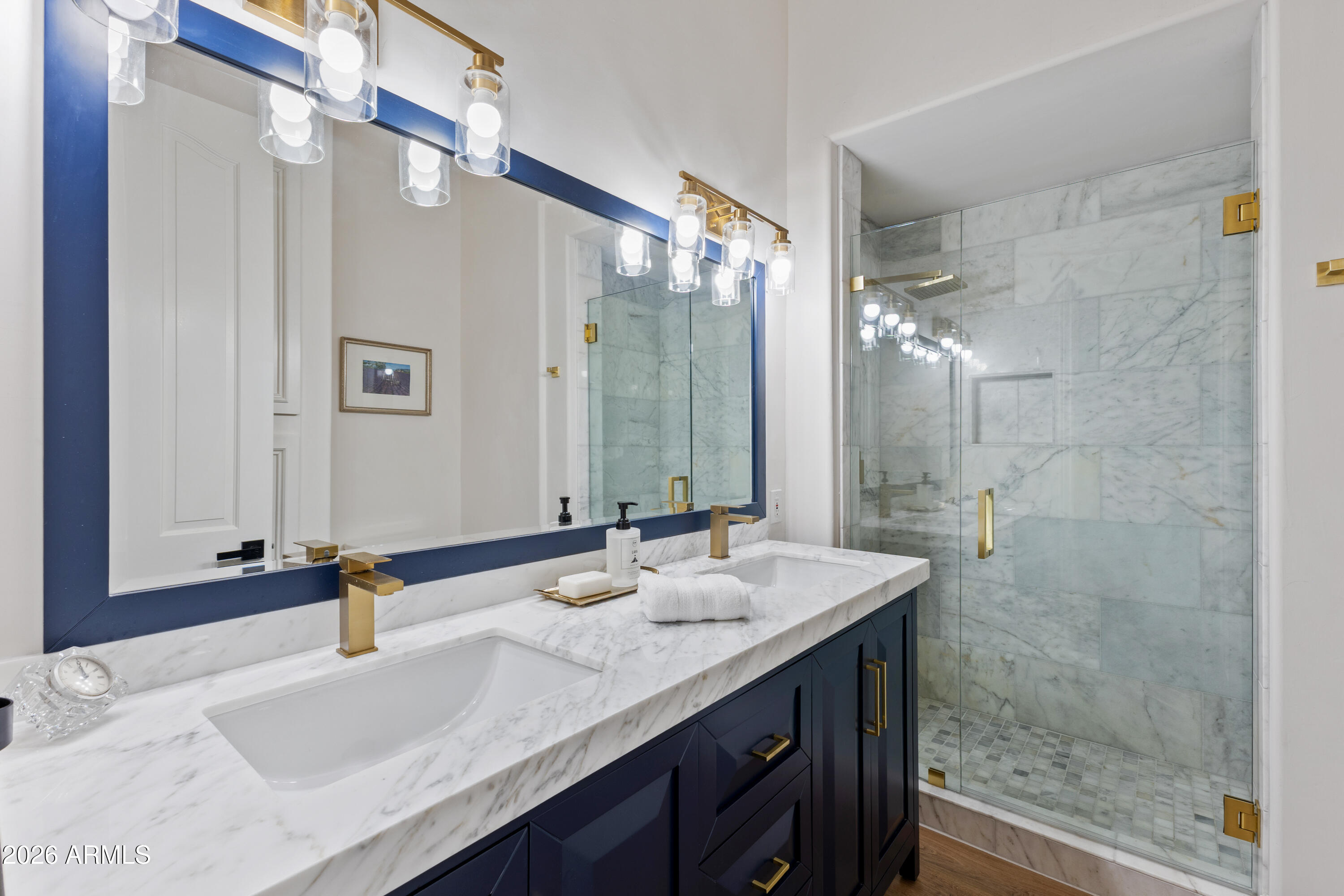 1455 E VICTOR HUGO Avenue