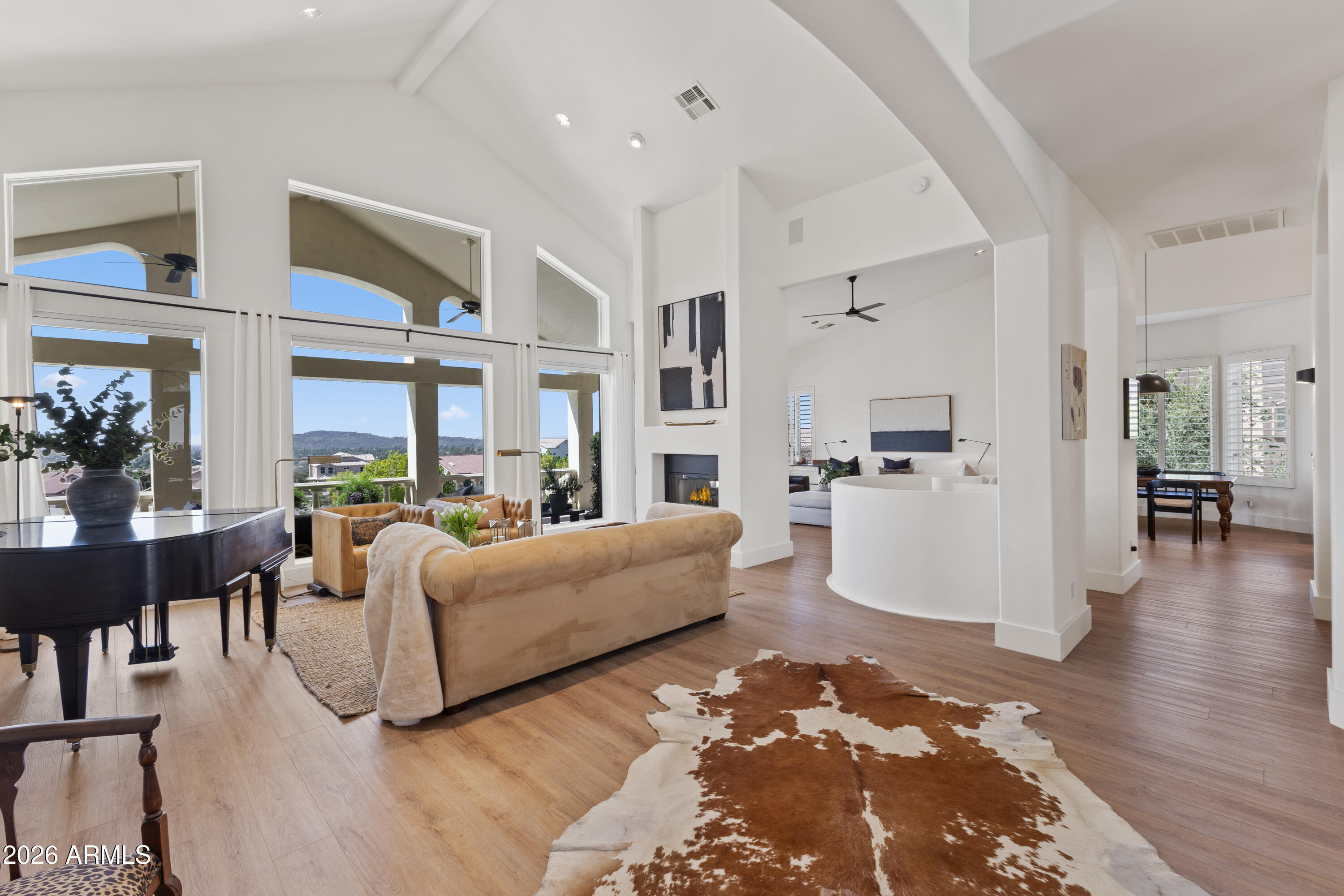 1455 E VICTOR HUGO Avenue