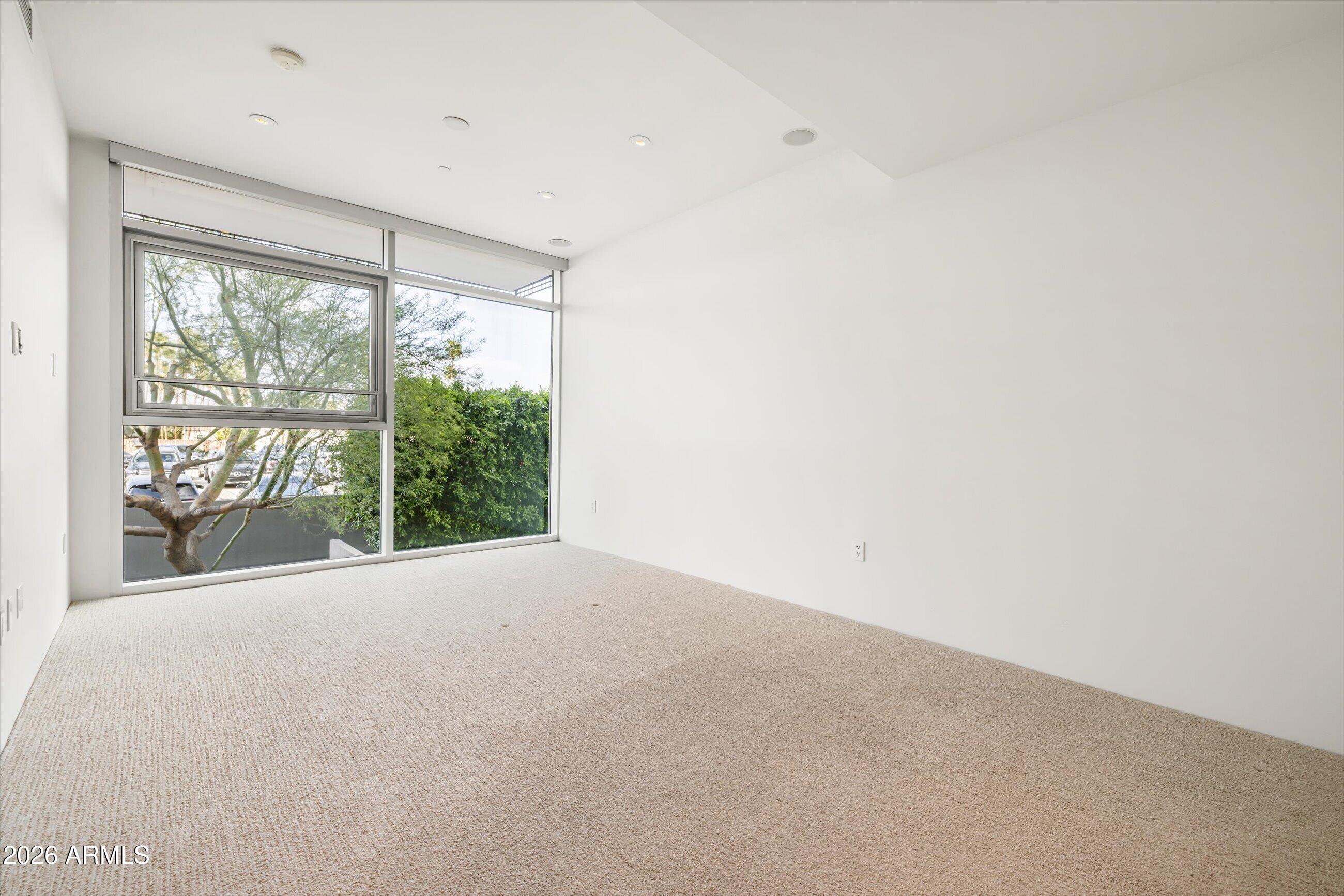 4745 N SCOTTSDALE Road Unit: 1011