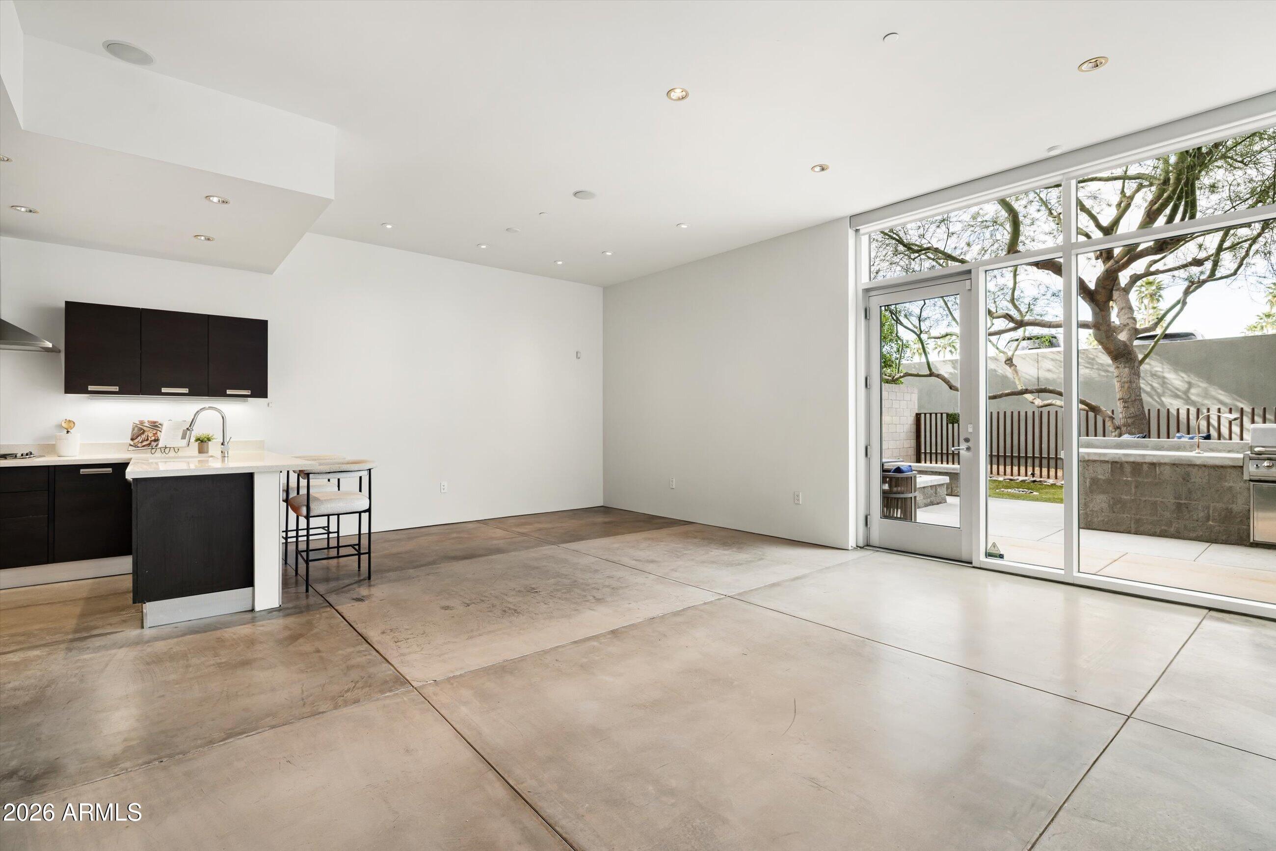 4745 N SCOTTSDALE Road Unit: 1011