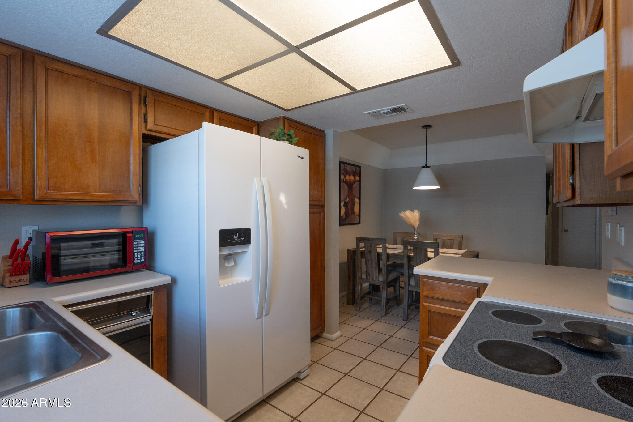 925 N COLLEGE Avenue G128
