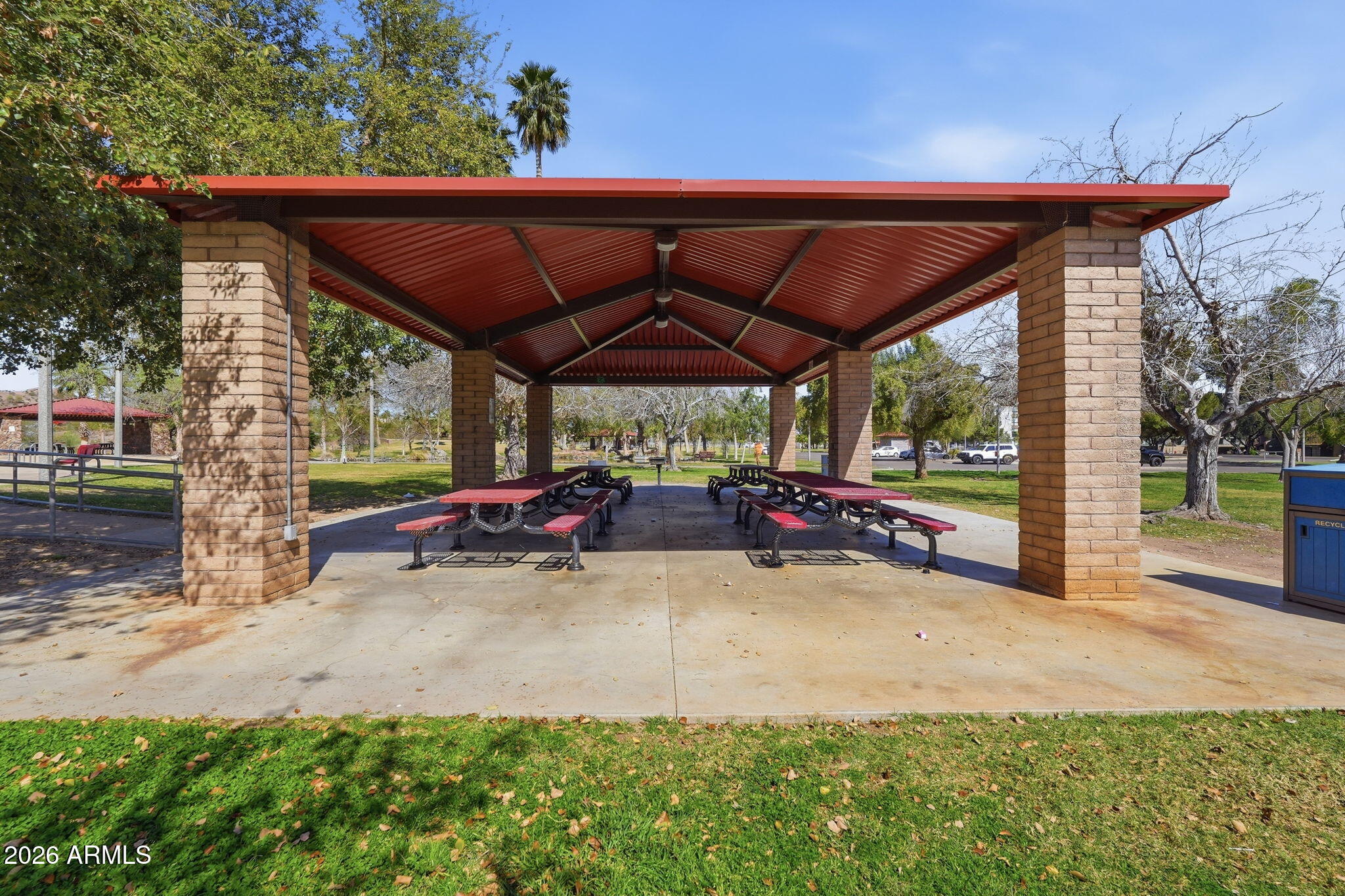 925 N COLLEGE Avenue G128