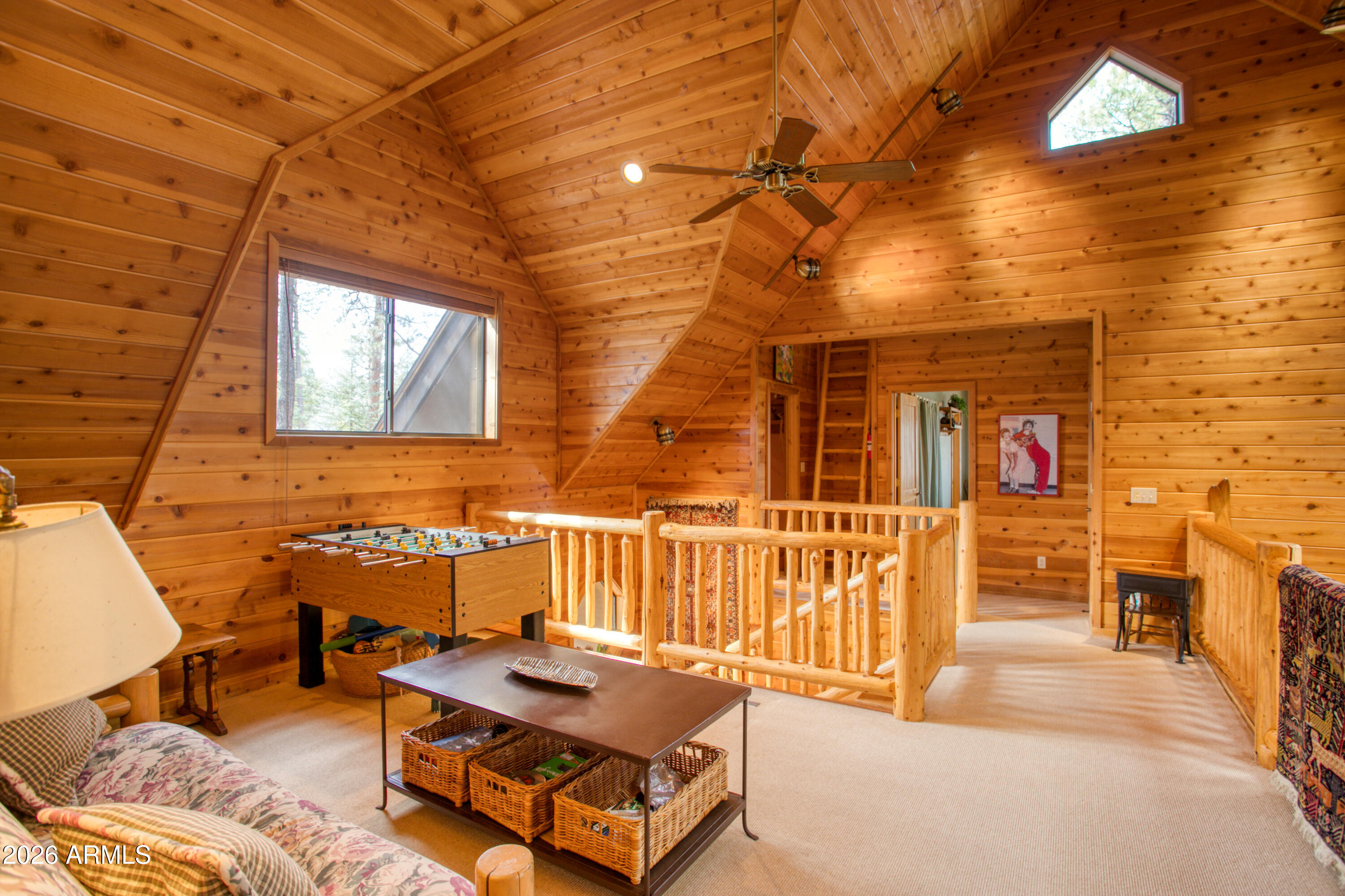 2912 Woodpecker Lane