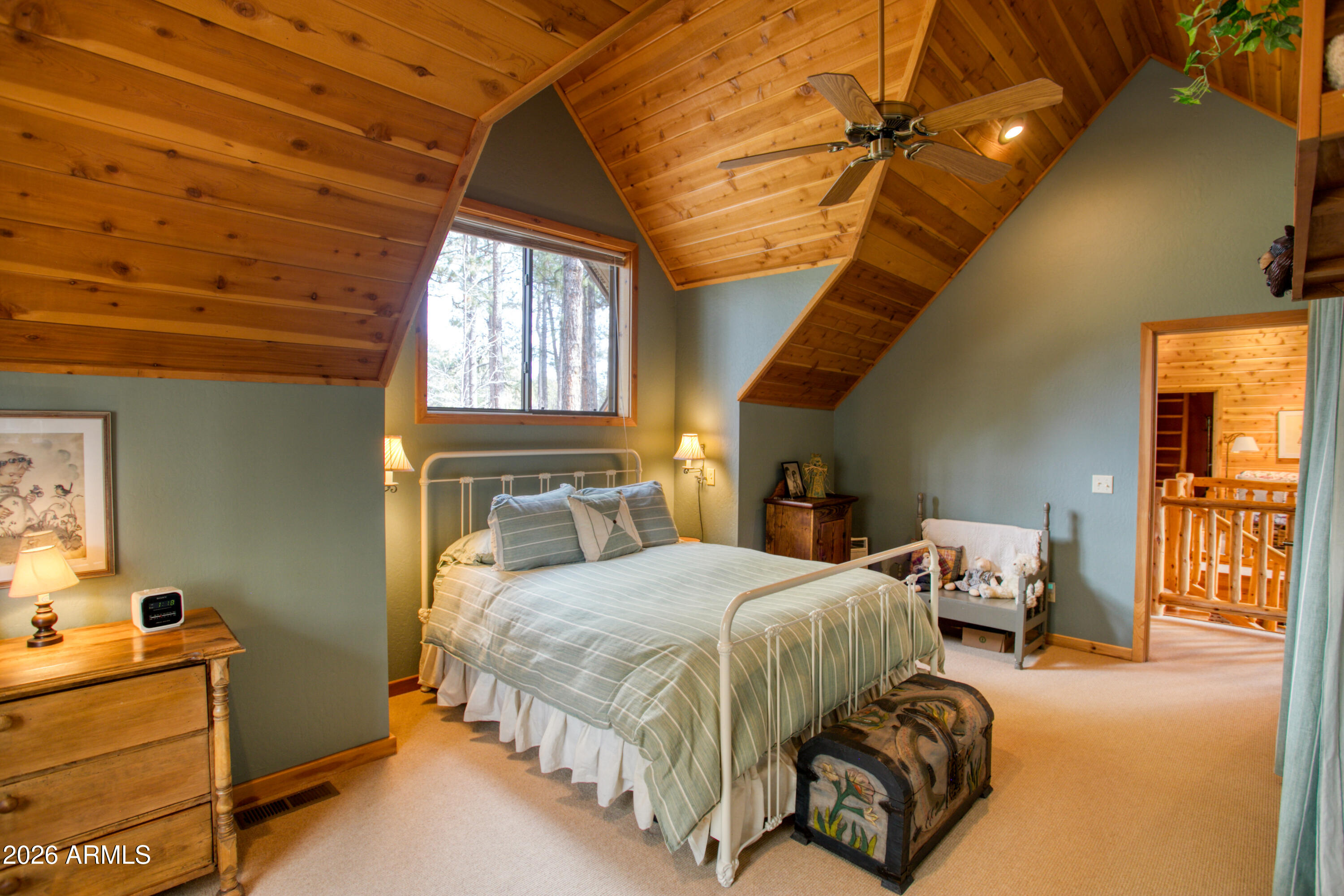 2912 Woodpecker Lane