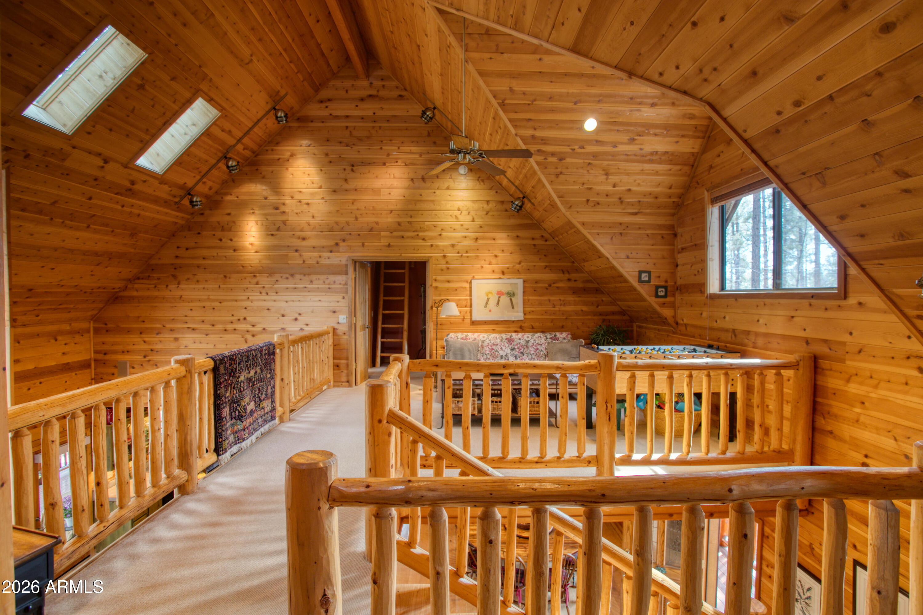 2912 Woodpecker Lane