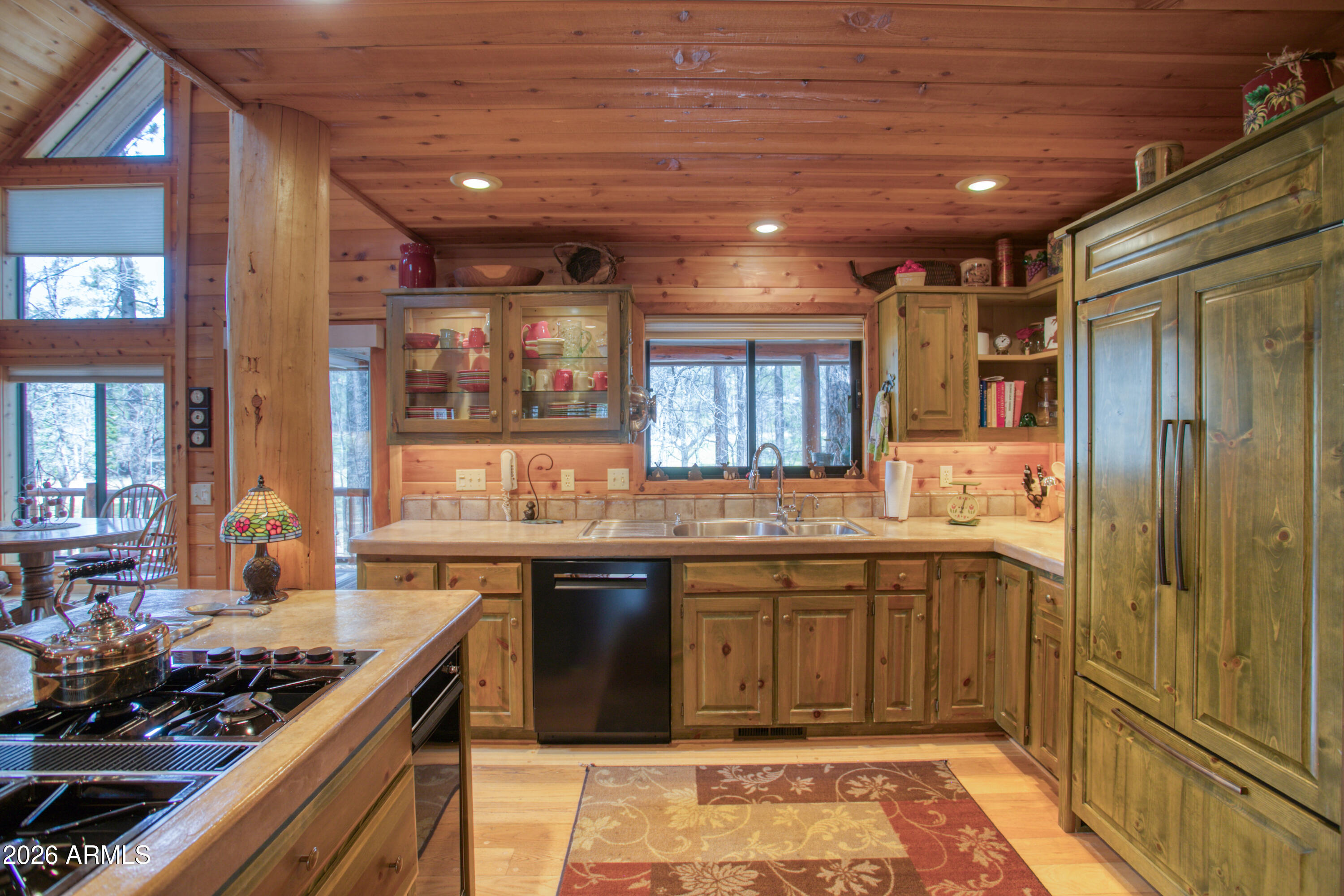 2912 Woodpecker Lane