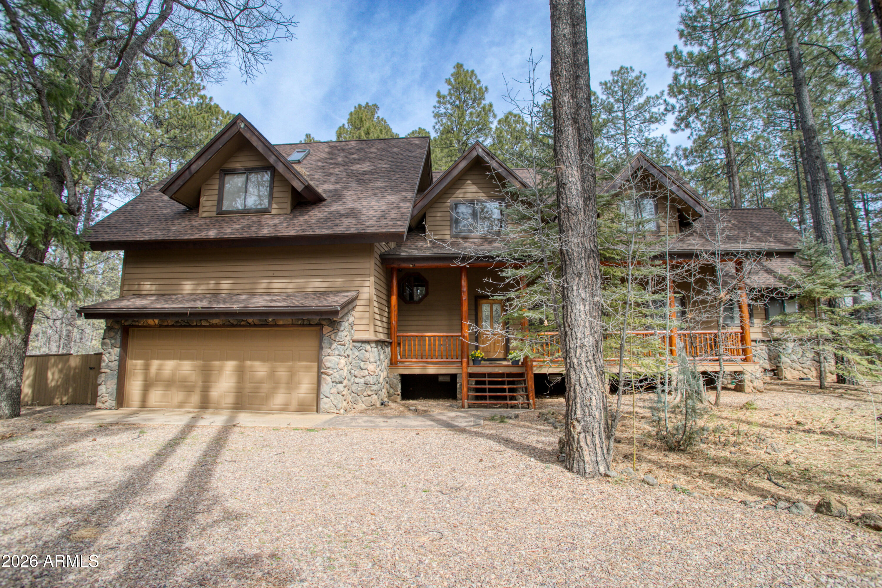 2912 Woodpecker Lane