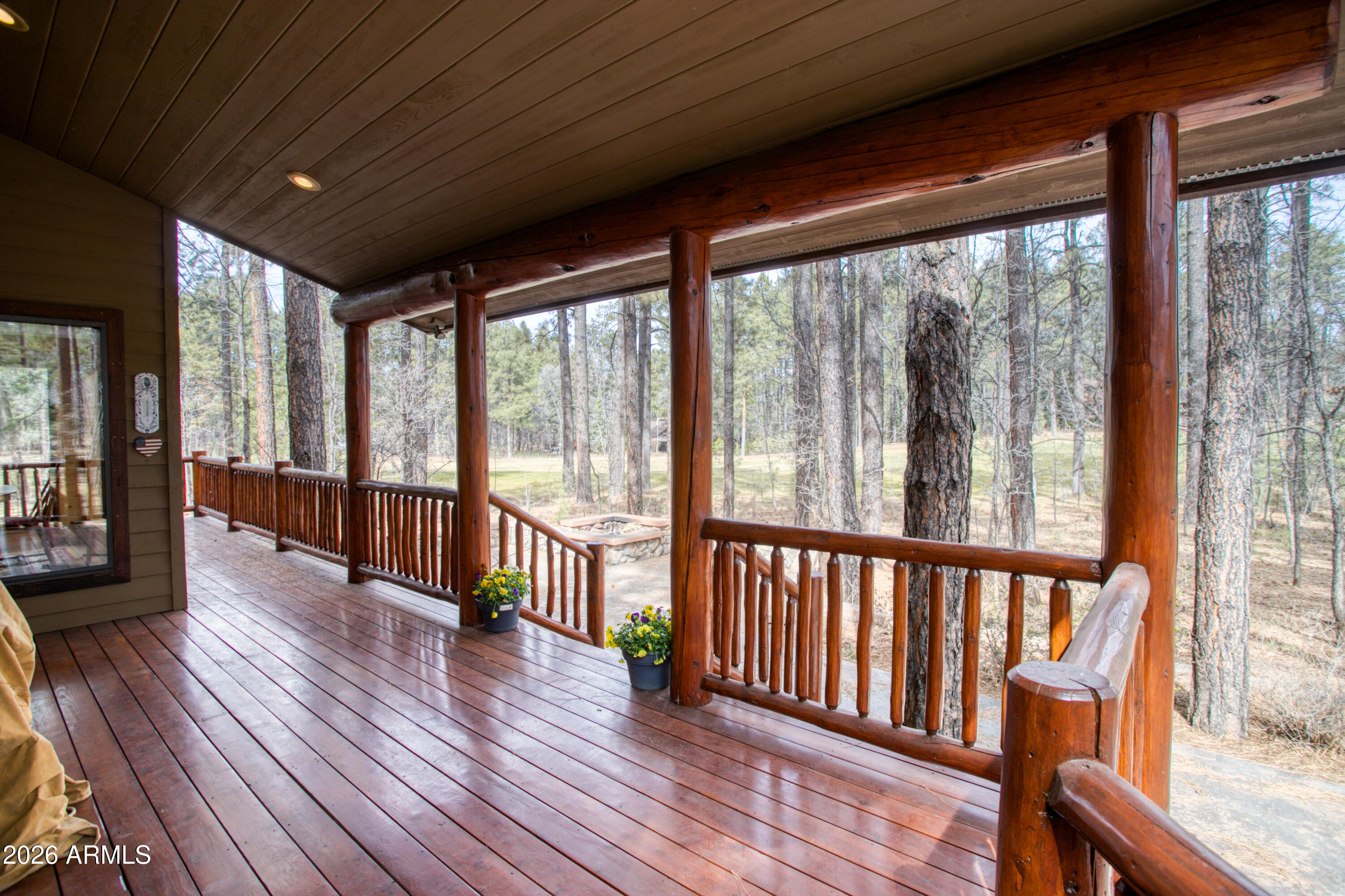 2912 Woodpecker Lane