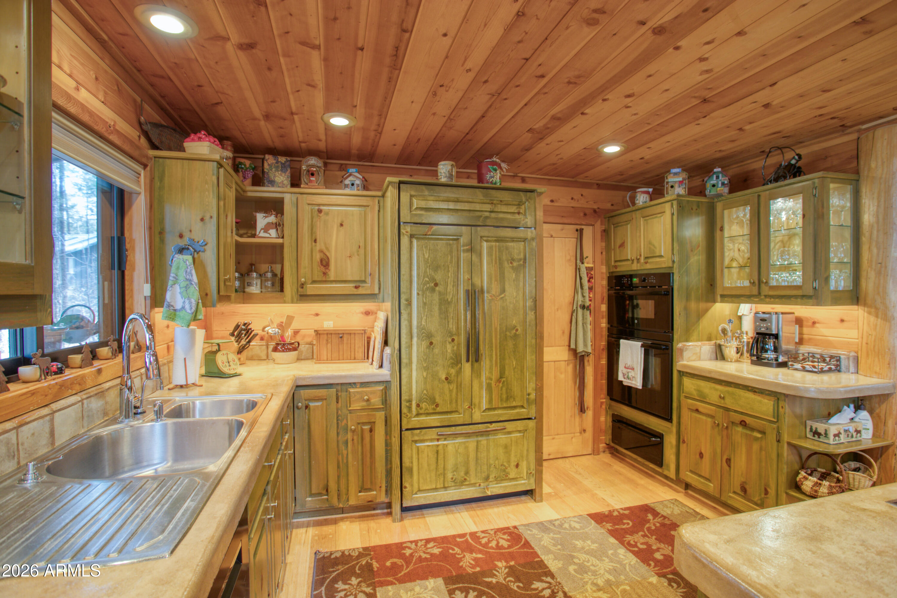 2912 Woodpecker Lane