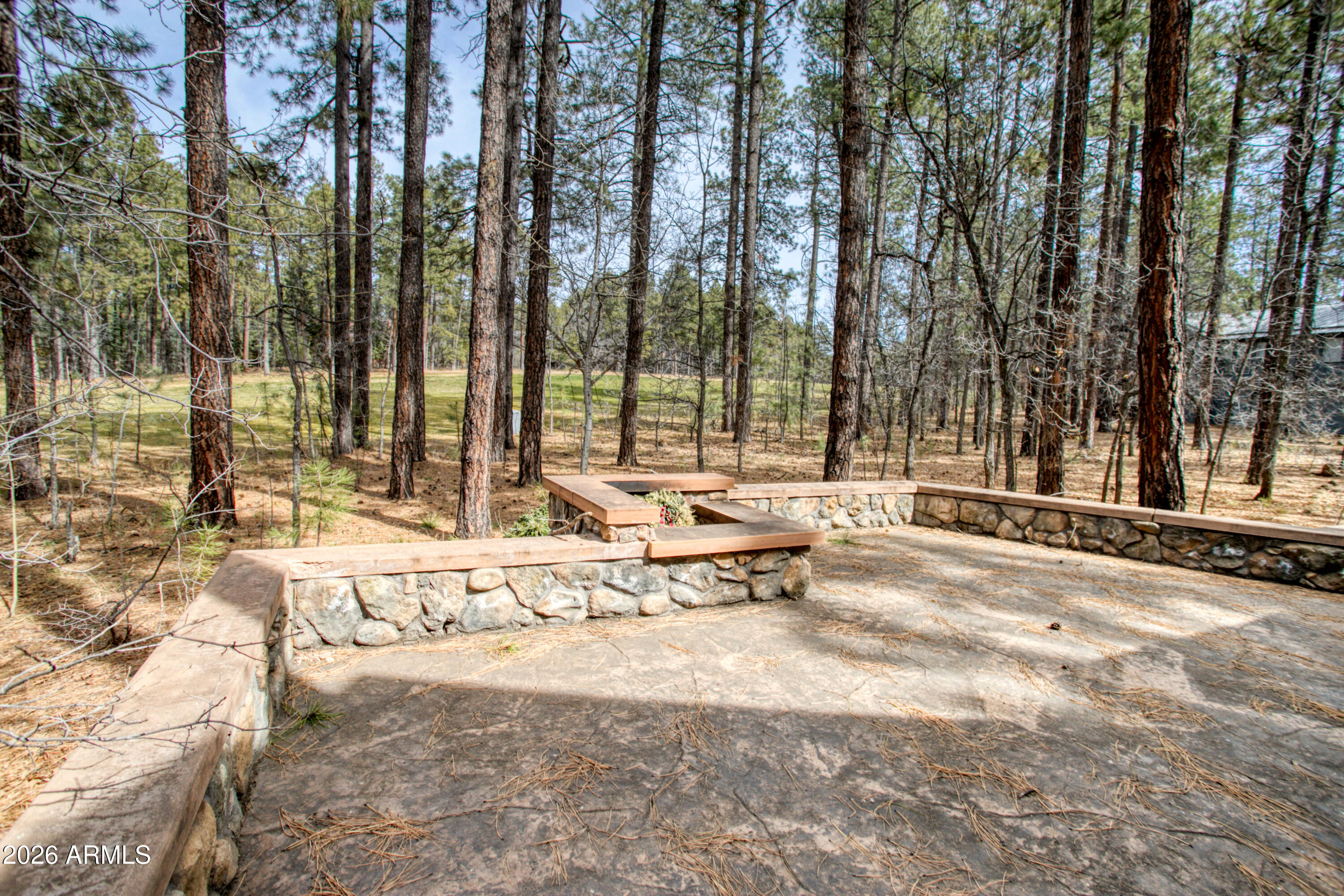 2912 Woodpecker Lane