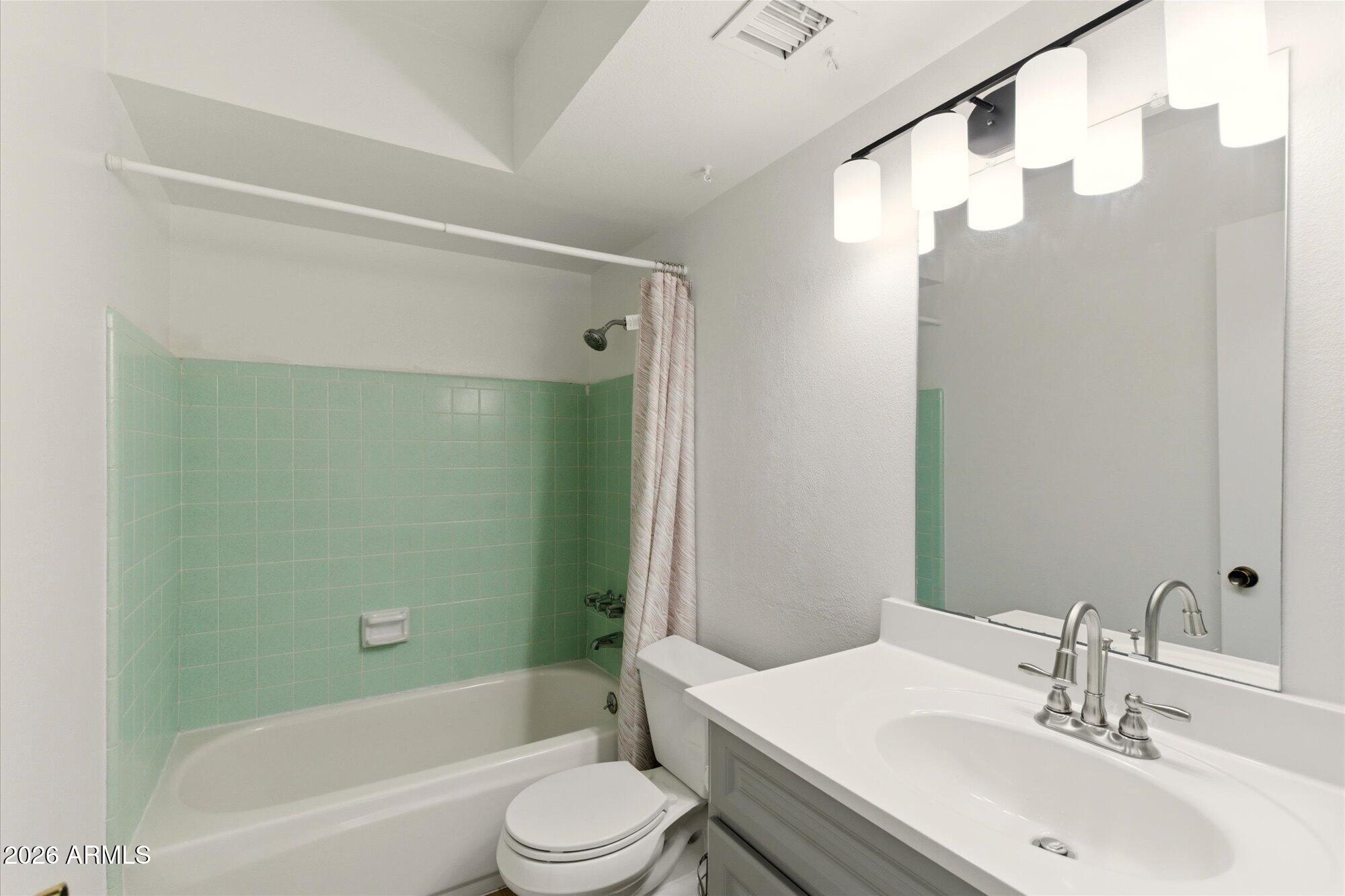 4016 W GRISWOLD Road