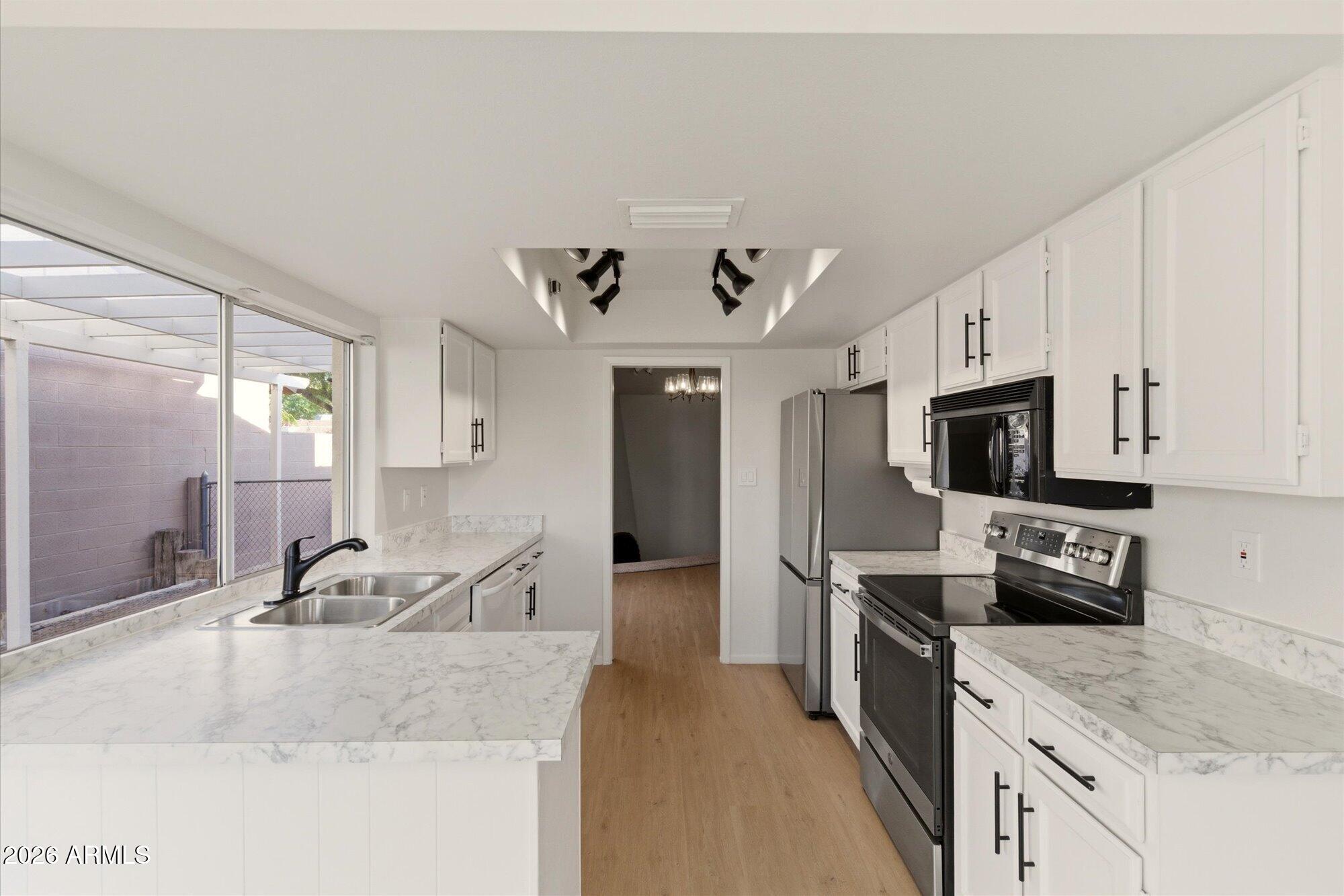 4016 W GRISWOLD Road