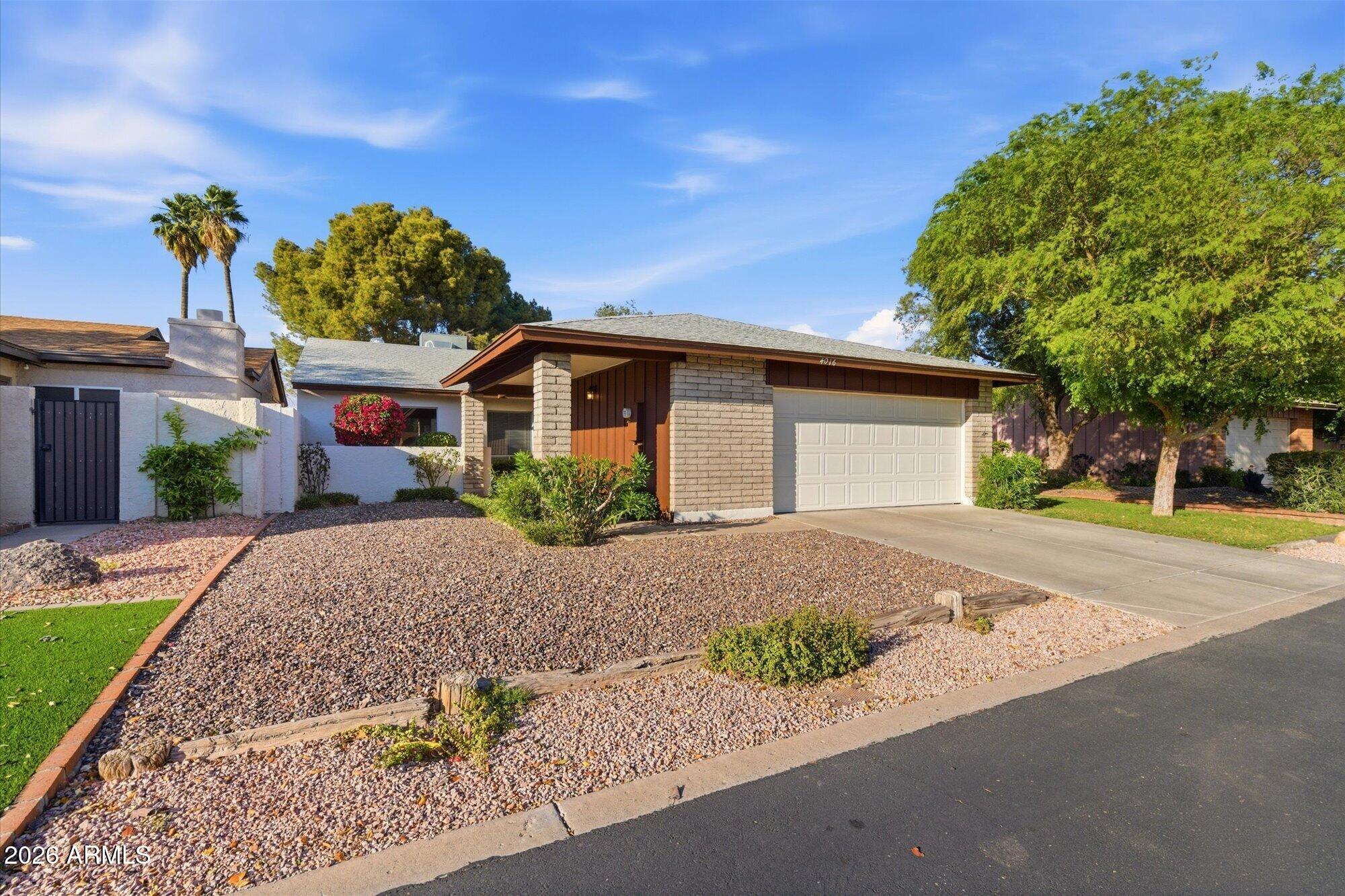 4016 W GRISWOLD Road