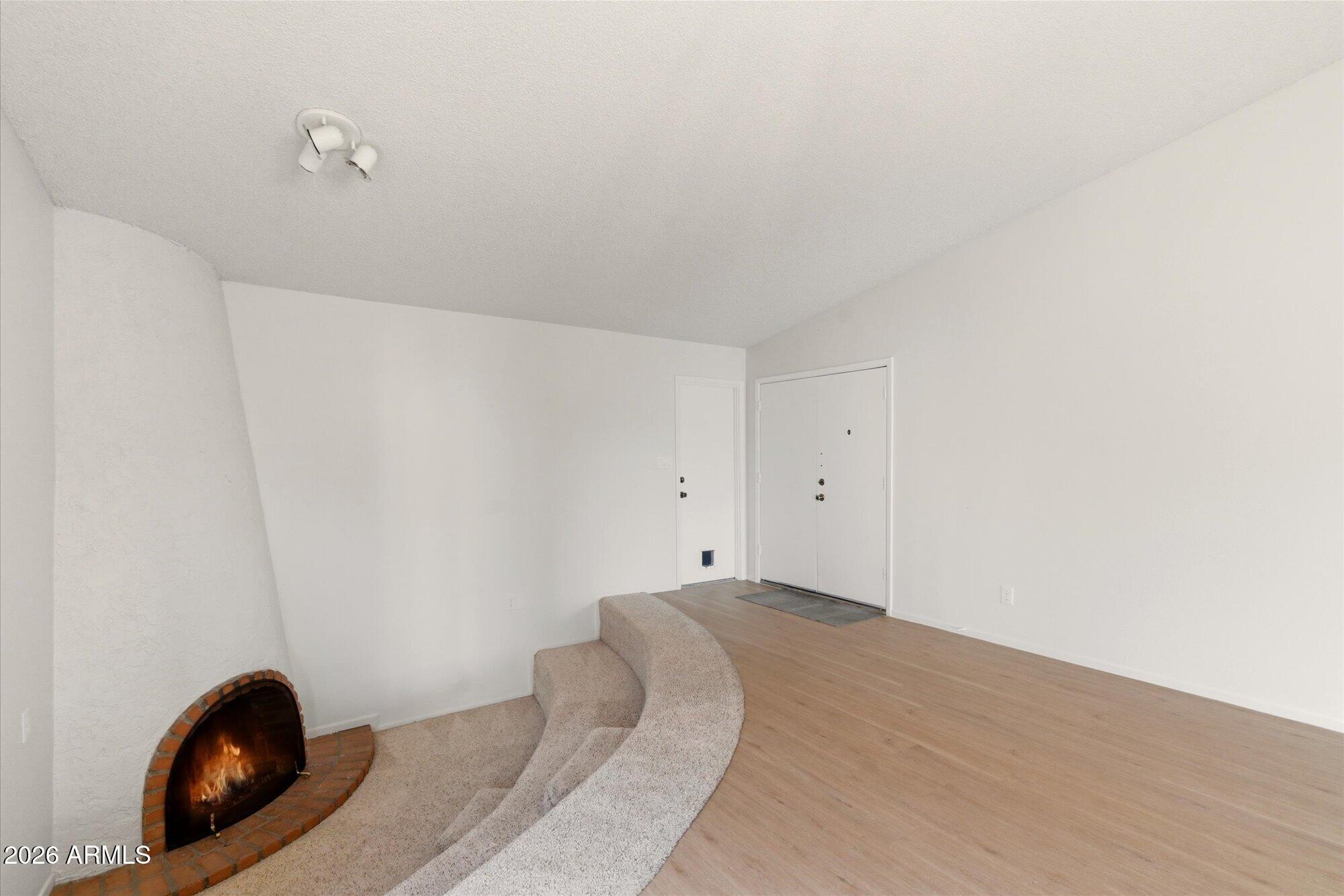 4016 W GRISWOLD Road