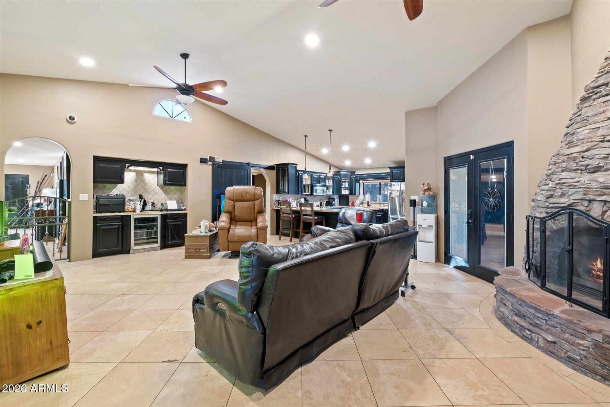 2352 E FLORIAN Circle