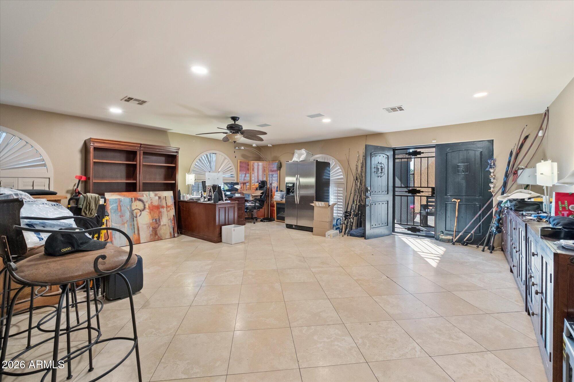 2352 E FLORIAN Circle