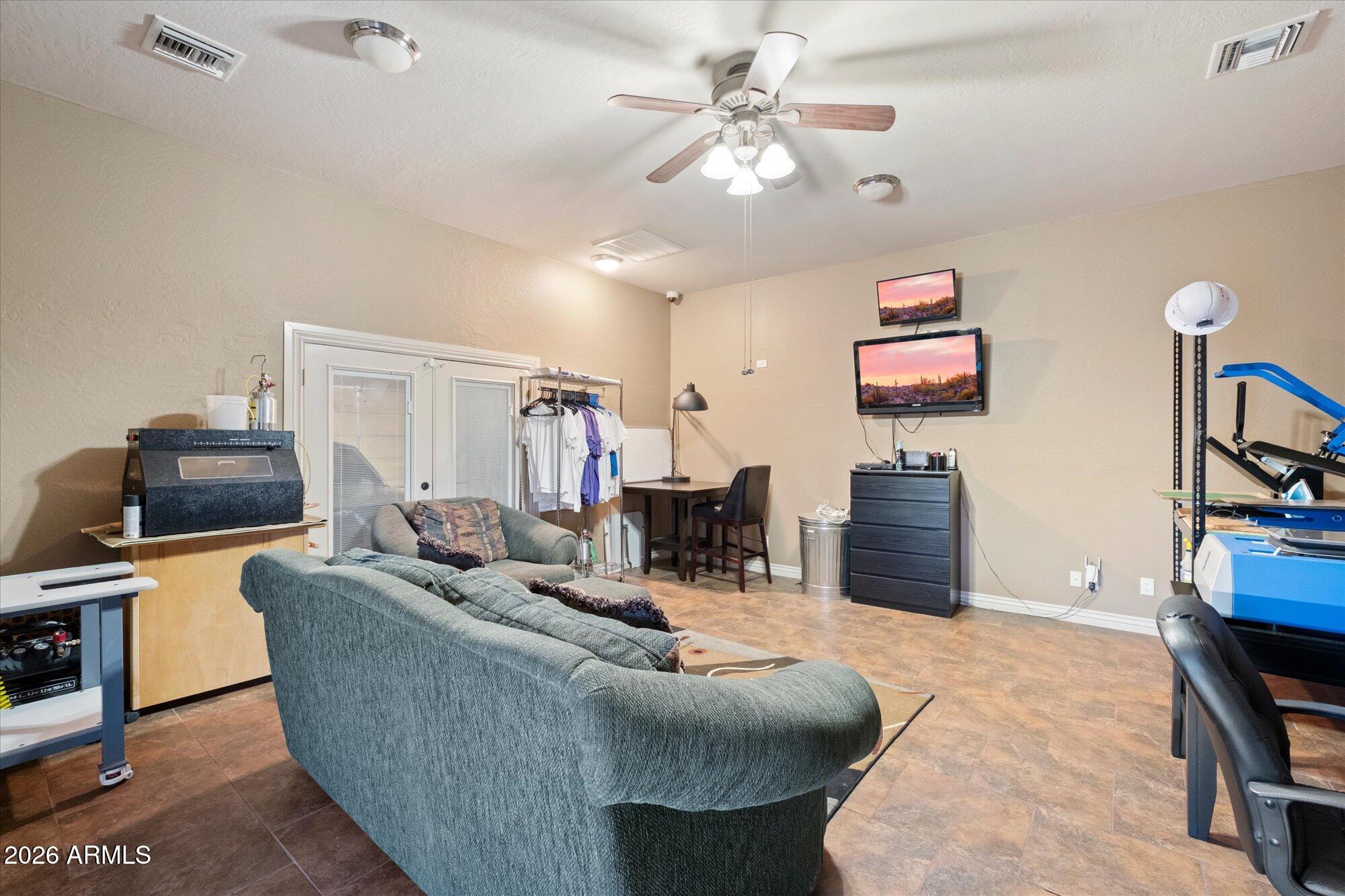 2352 E FLORIAN Circle