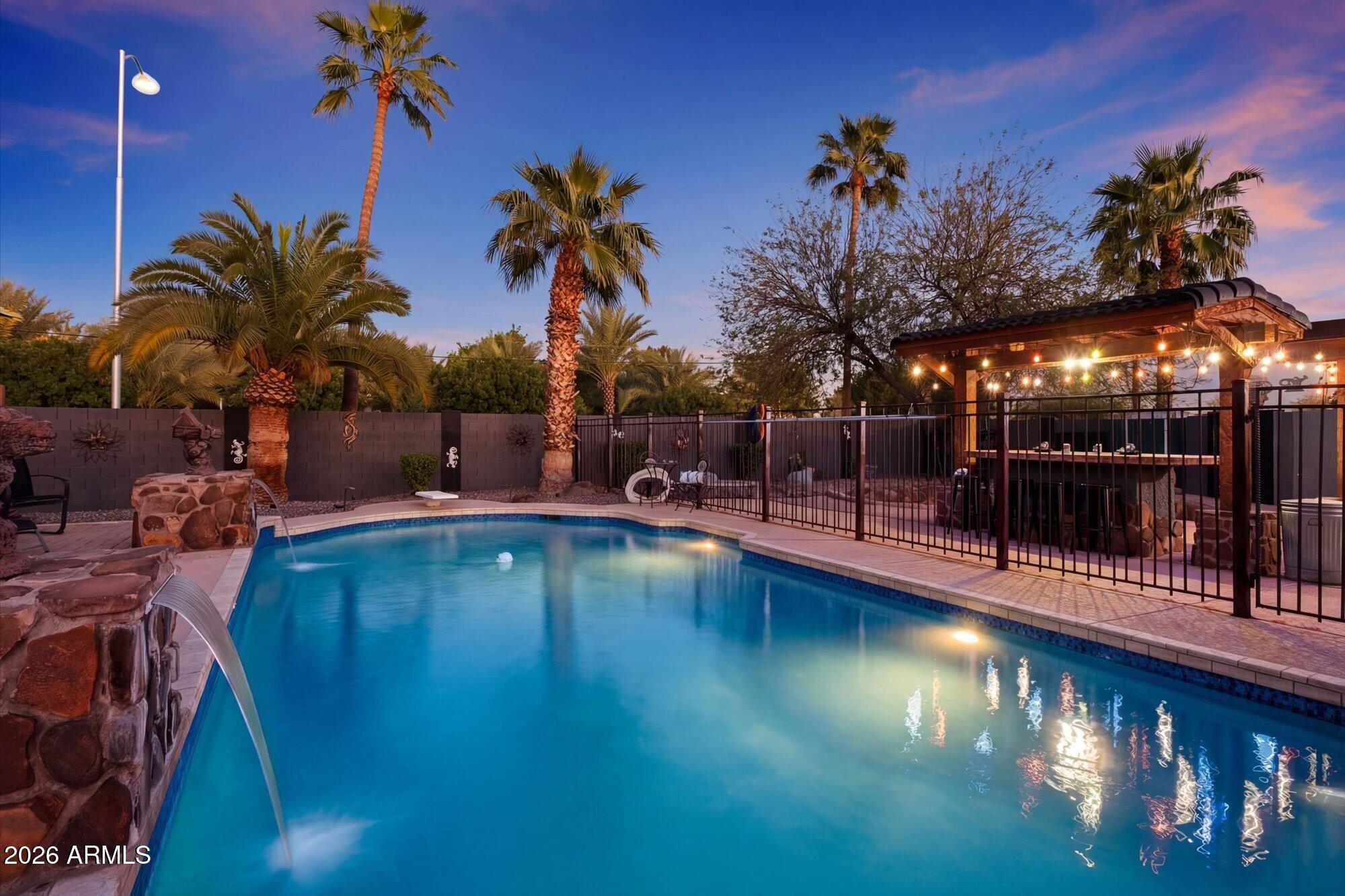 2352 E FLORIAN Circle