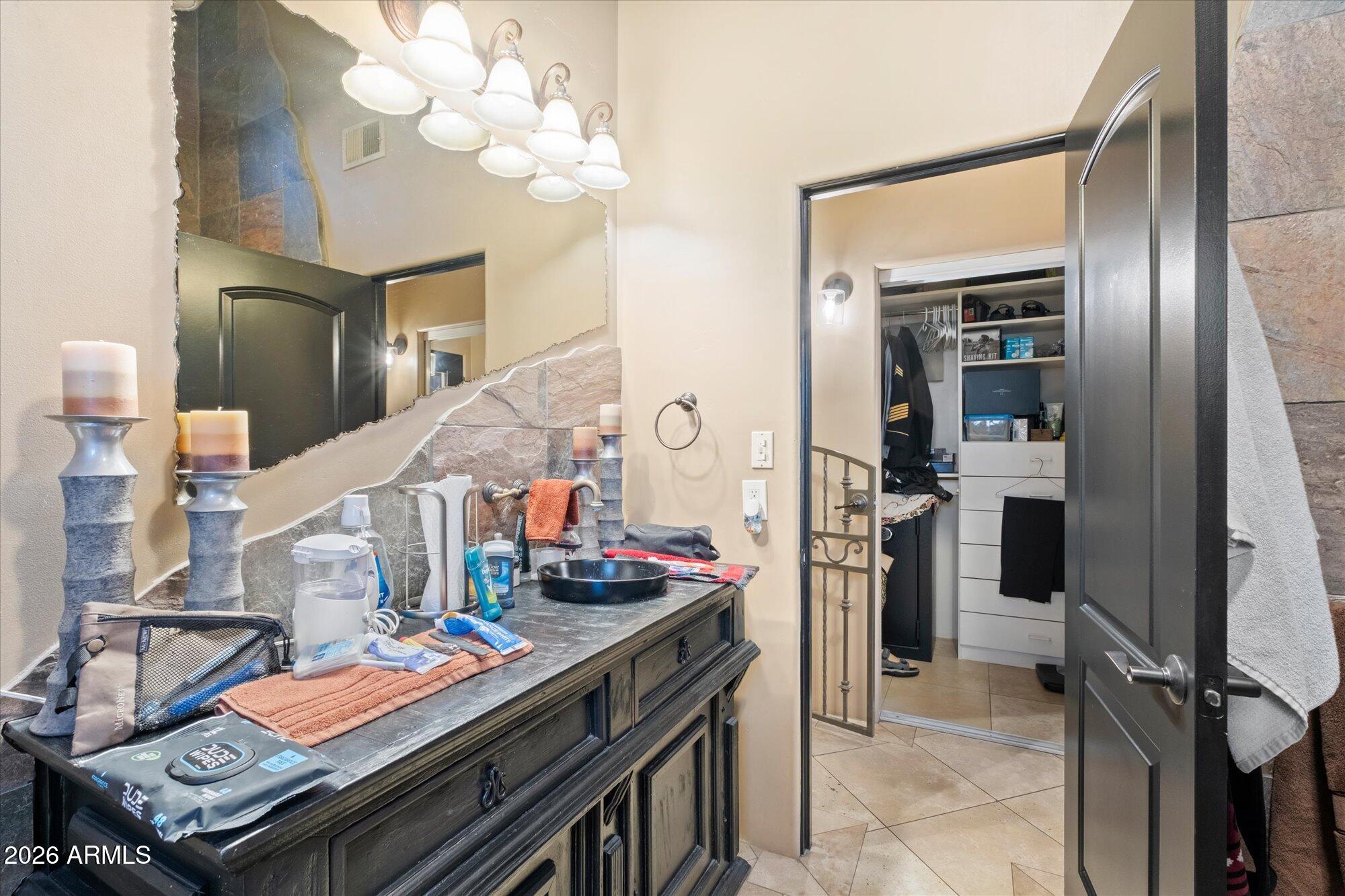 2352 E FLORIAN Circle