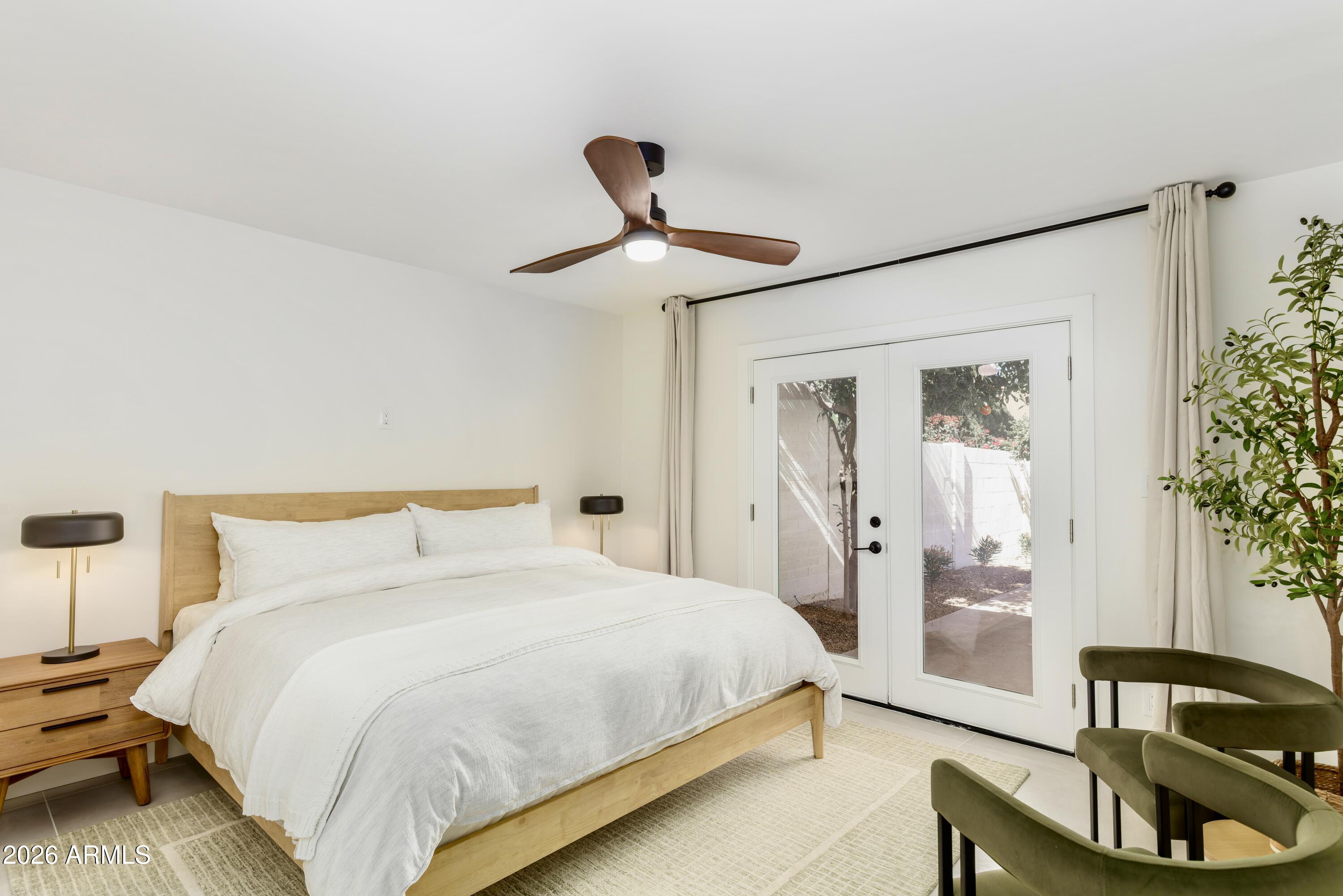 8746 E Via De Viva Street