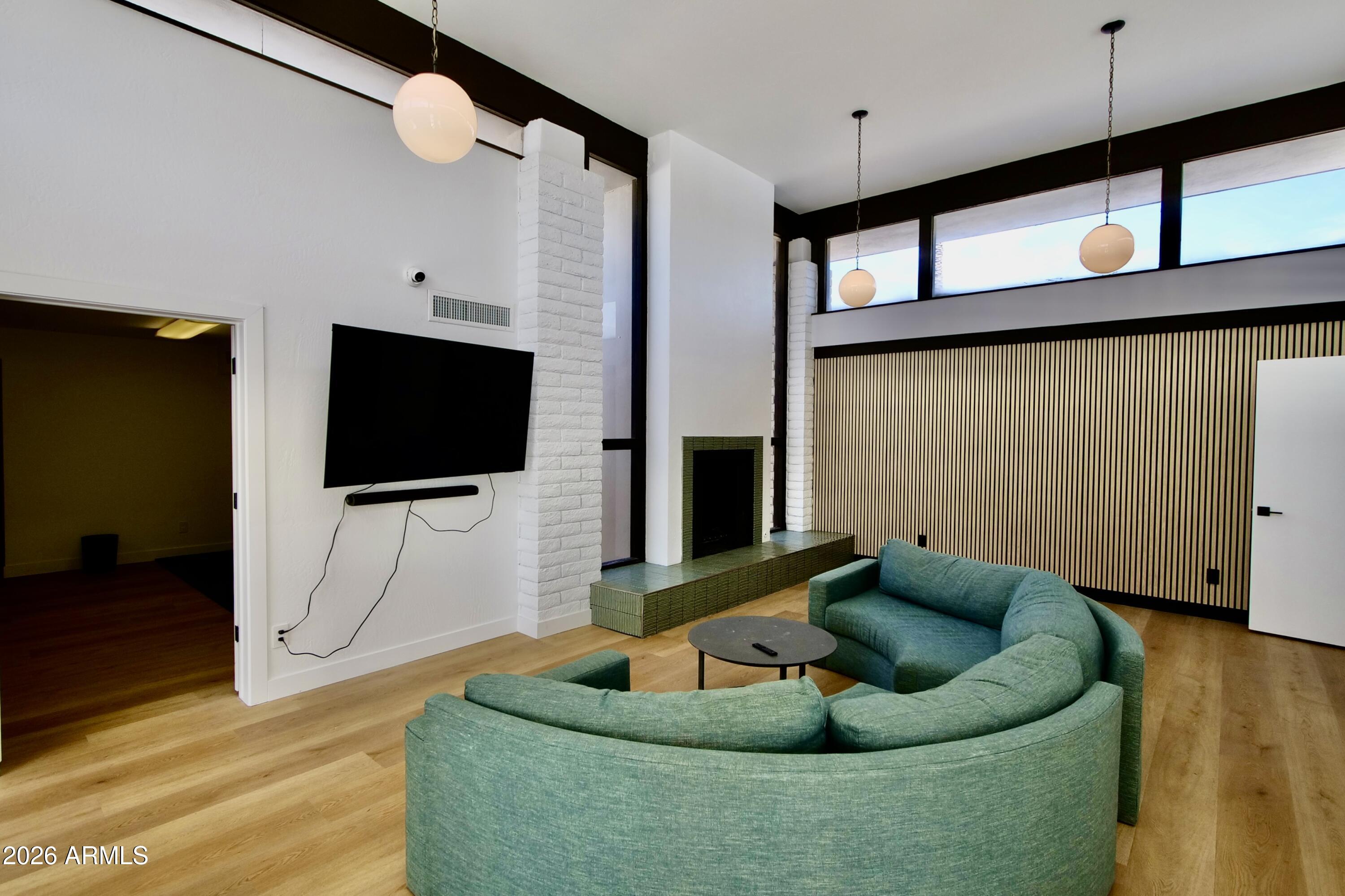 8746 E Via De Viva Street