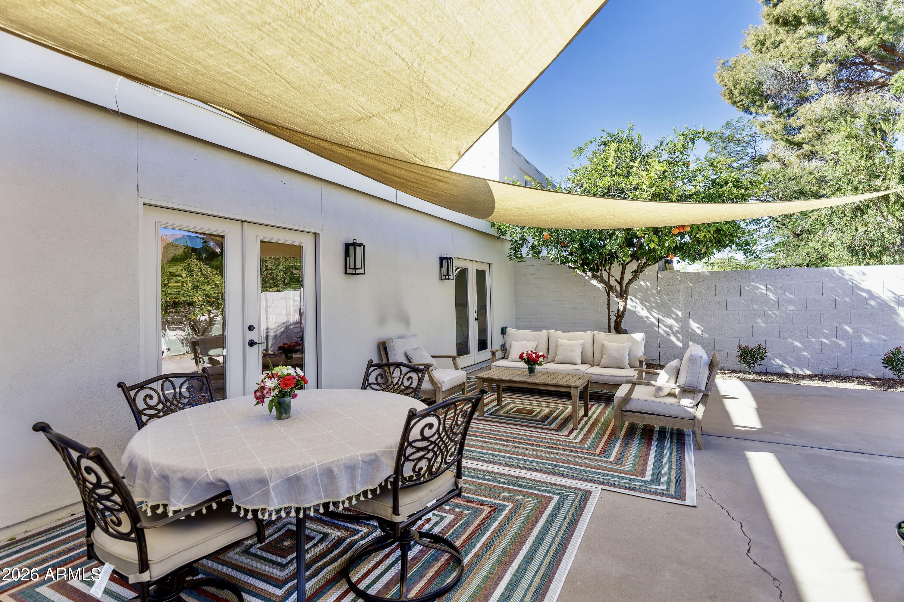 8746 E Via De Viva Street