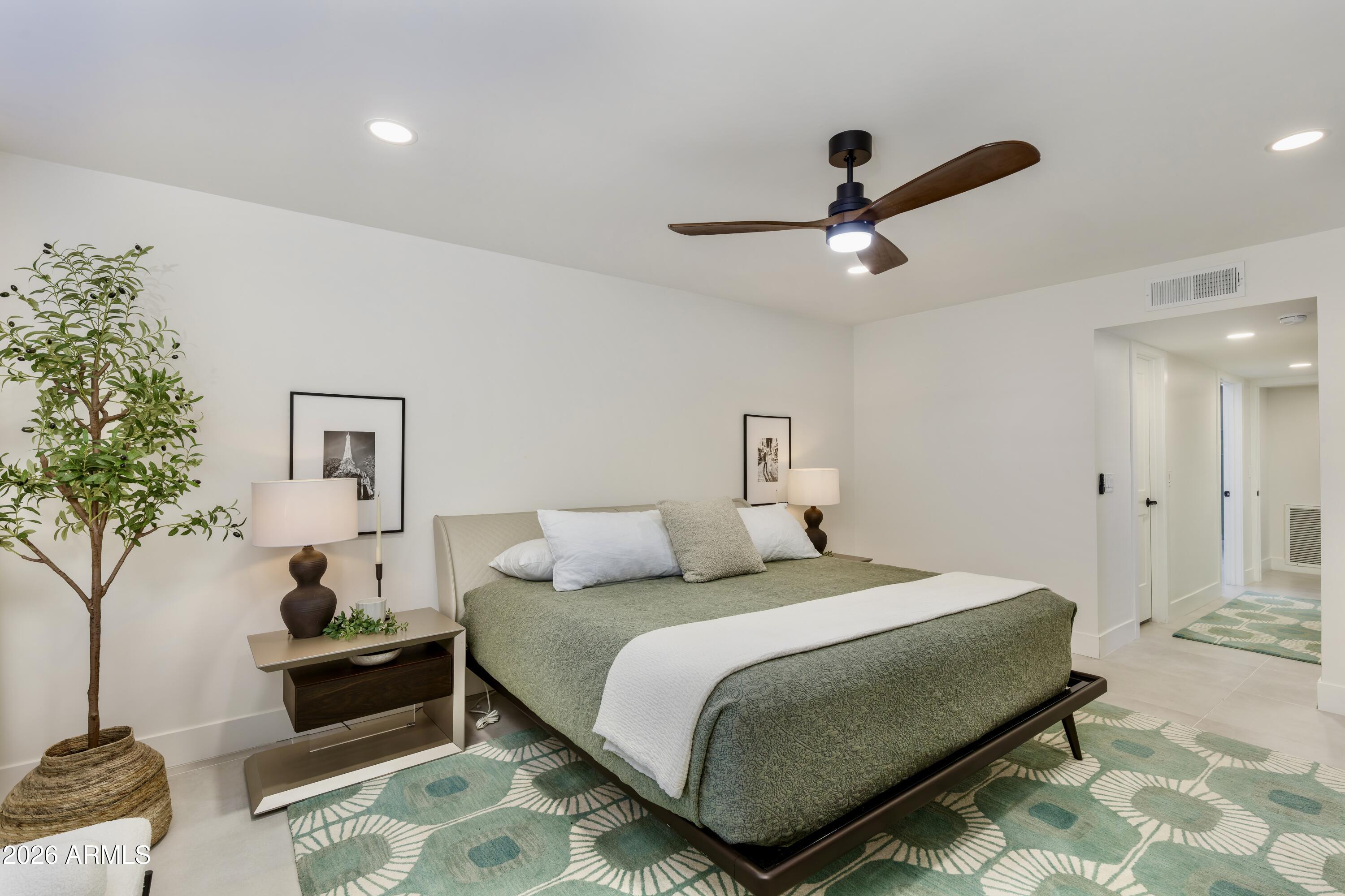 8746 E Via De Viva Street