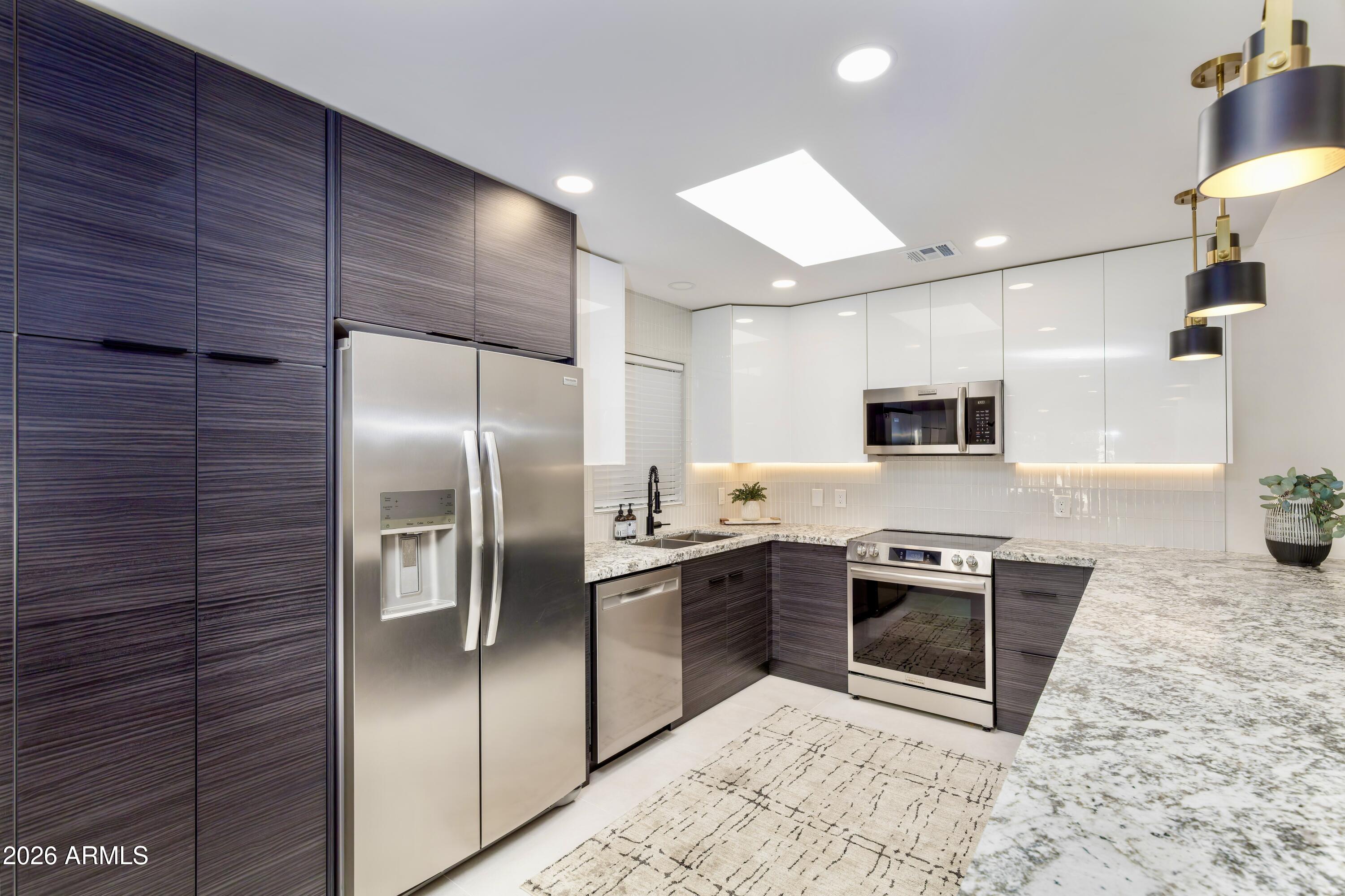 8746 E Via De Viva Street