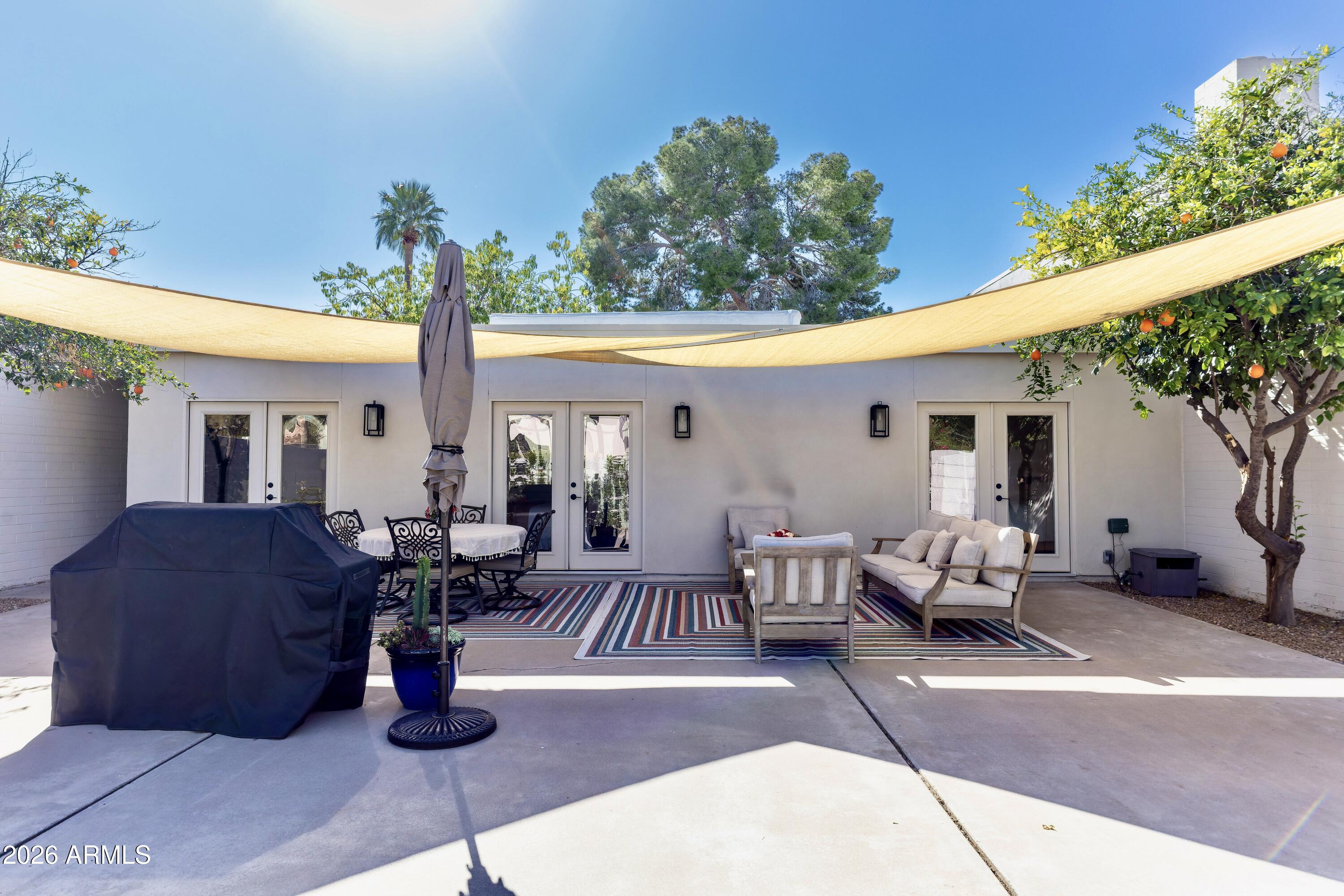 8746 E Via De Viva Street