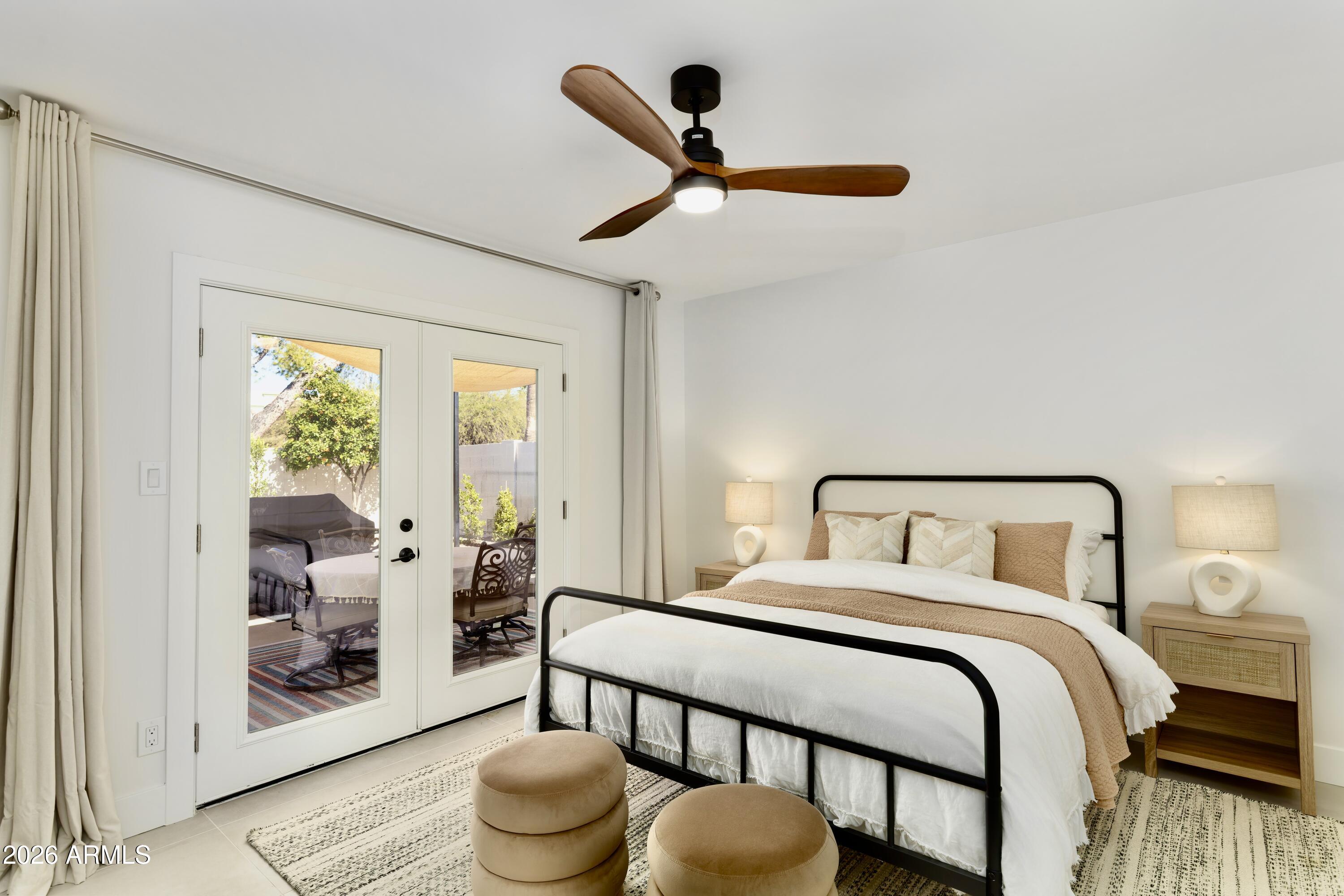 8746 E Via De Viva Street