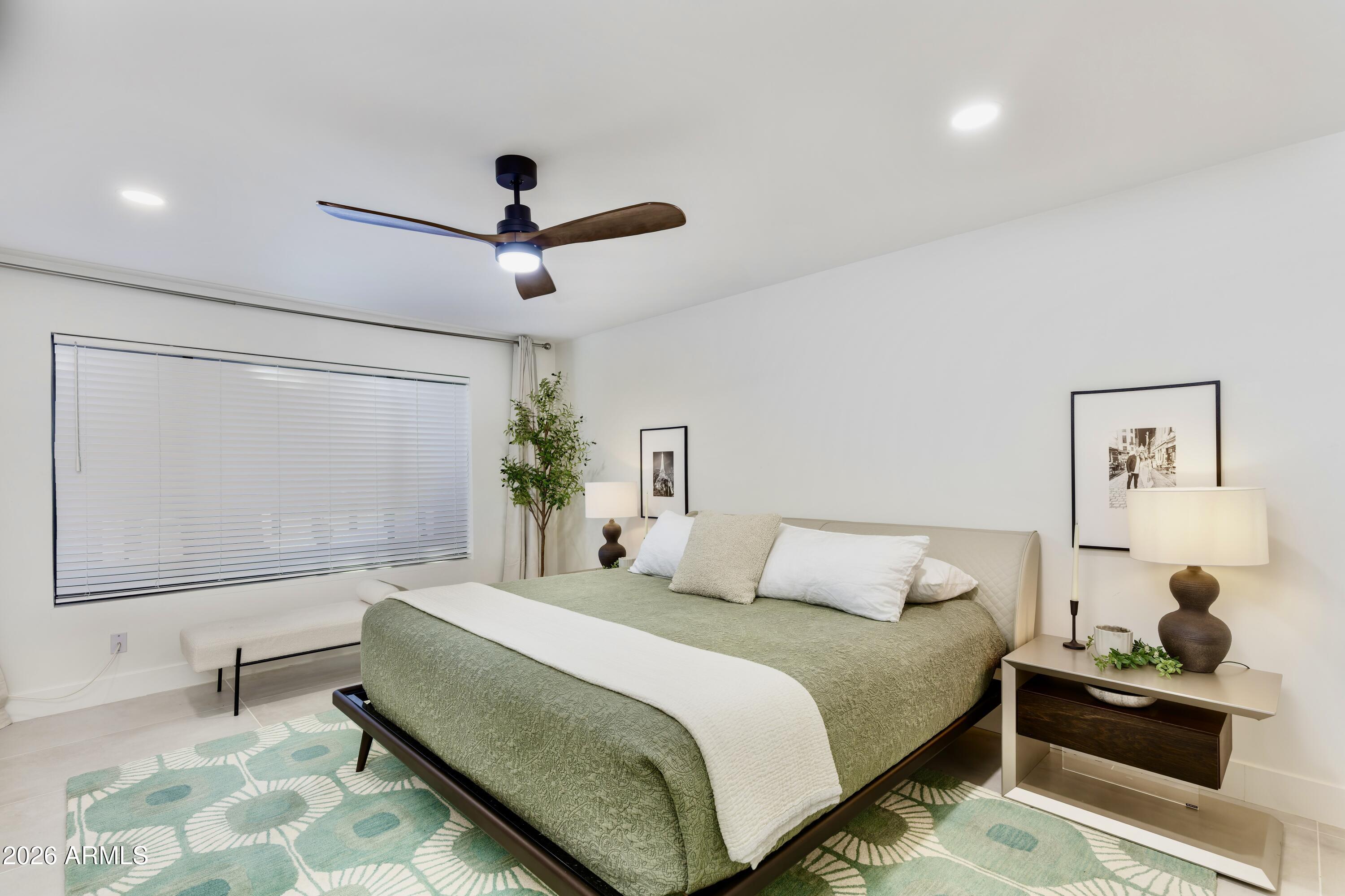 8746 E Via De Viva Street